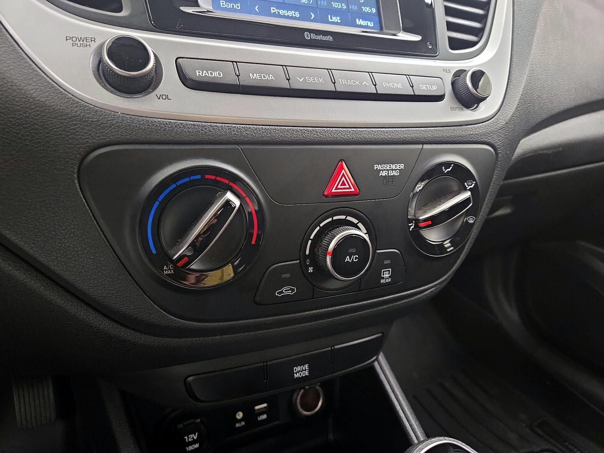Thumbnail: 2022 Hyundai Accent - 16