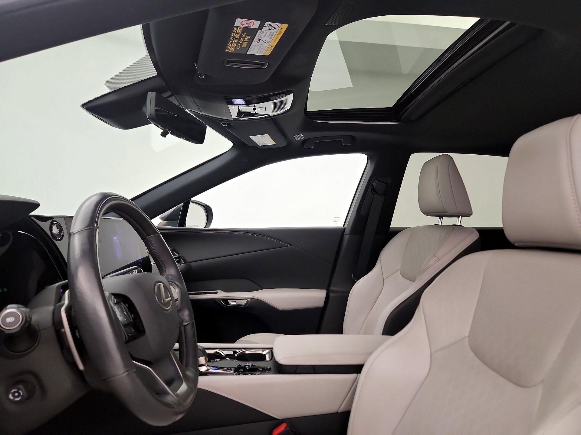 Thumbnail: 2023 Lexus RX - 19