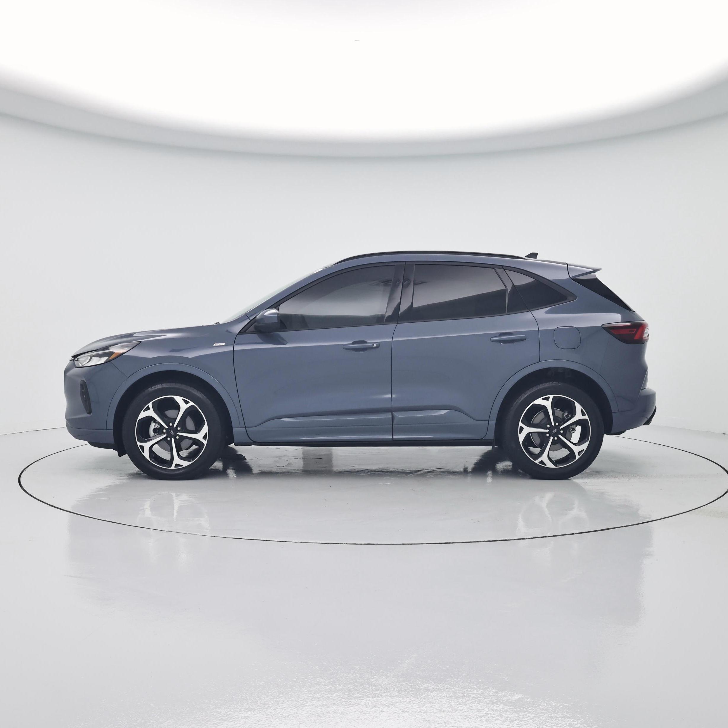 Thumbnail: 2023 Ford Escape - 3