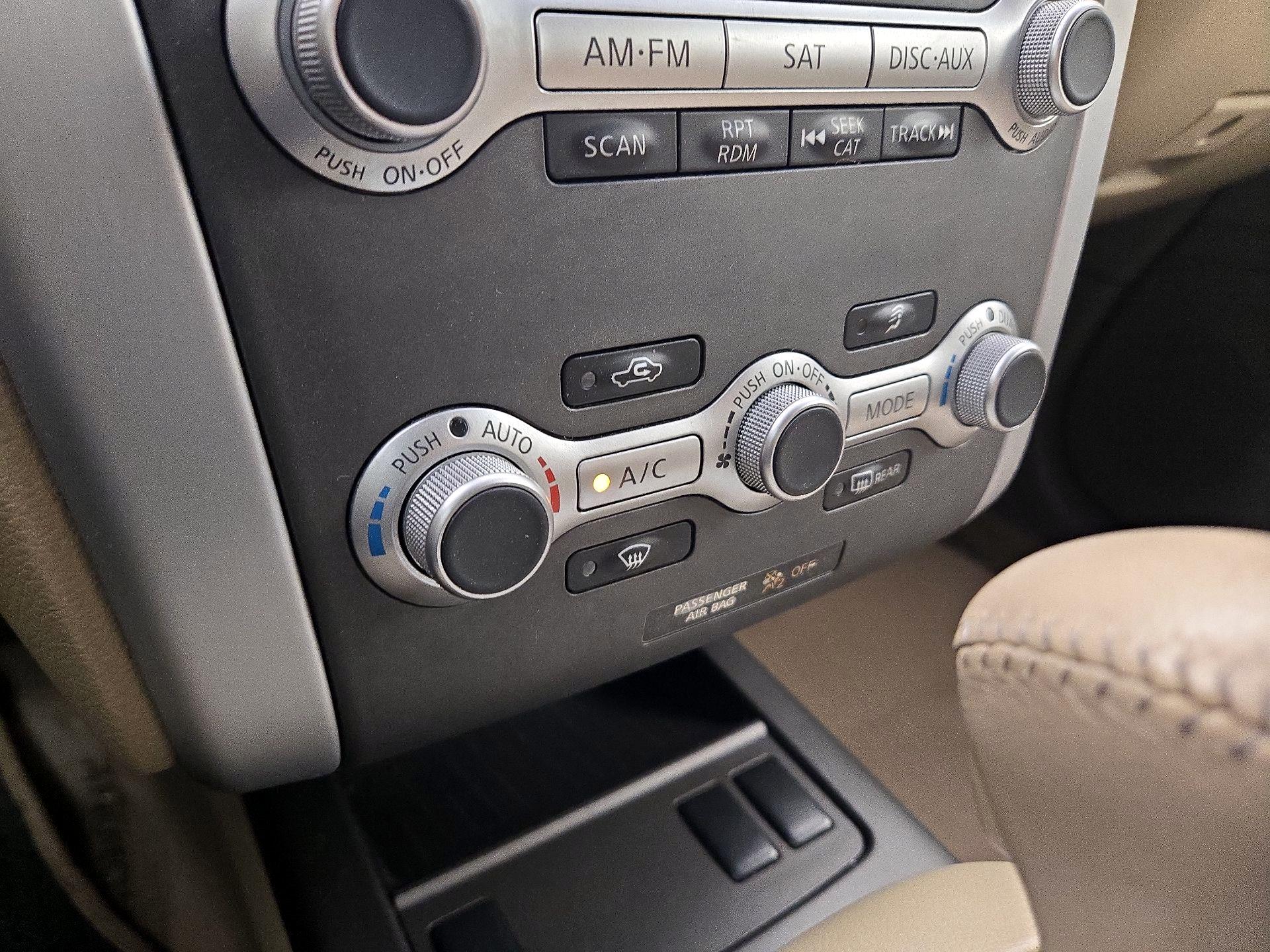Thumbnail: 2014 Nissan Murano - 17