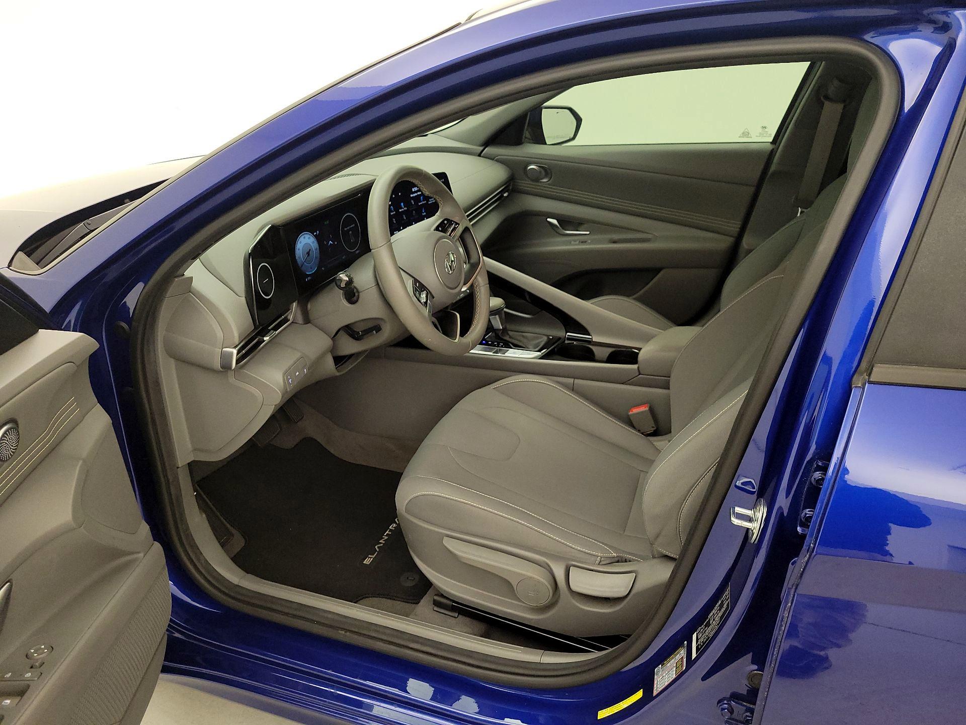 Thumbnail: 2023 Hyundai Elantra - 11