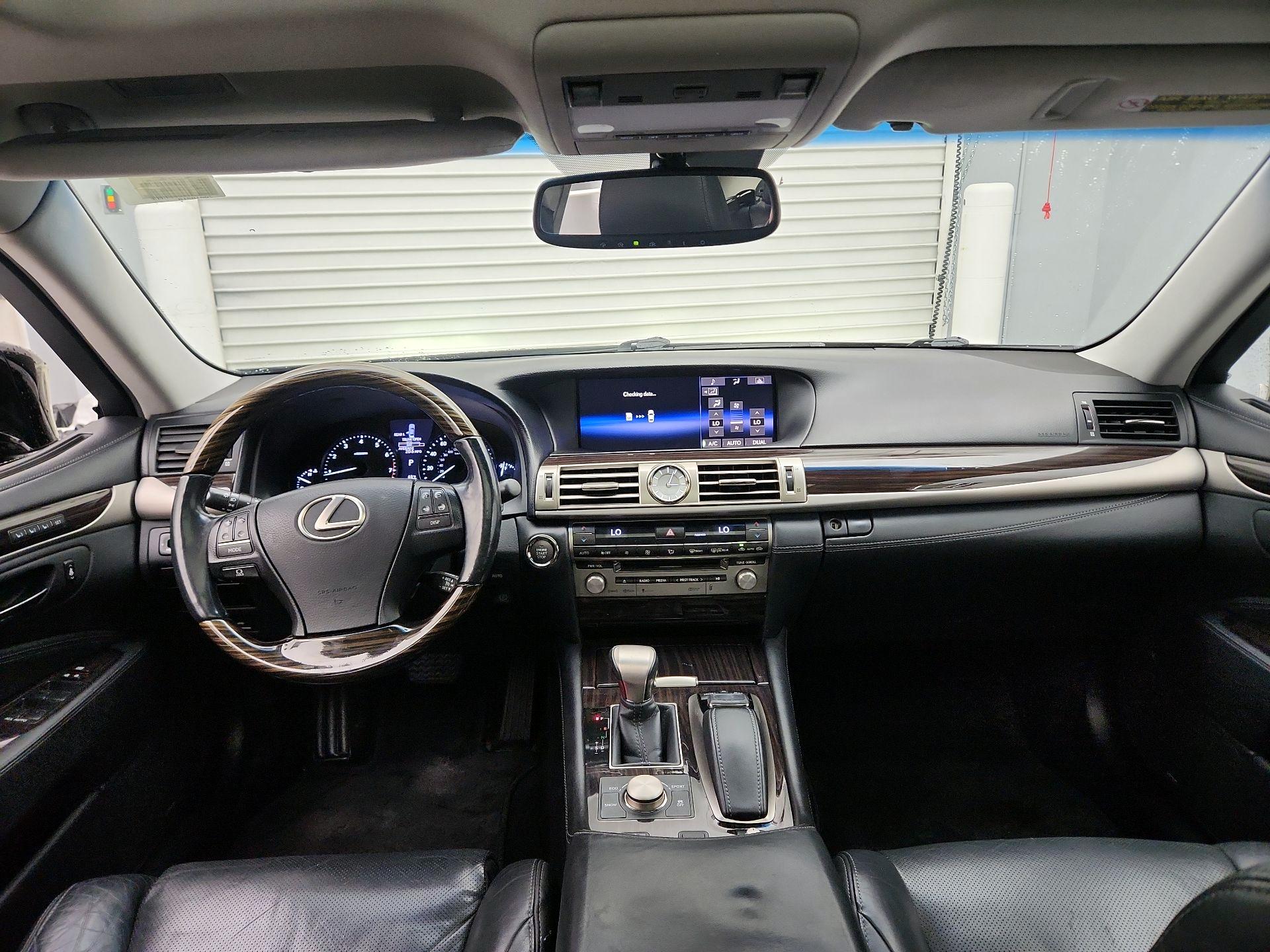 Thumbnail: 2015 Lexus LS - 9