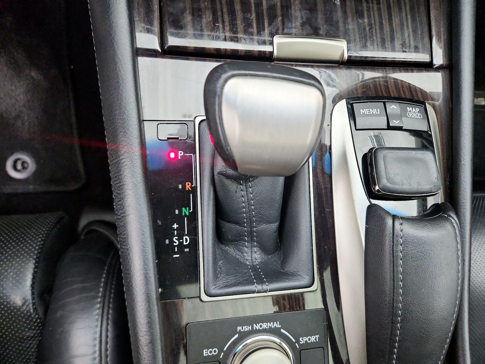 2015 Lexus LS Base - Photo 18