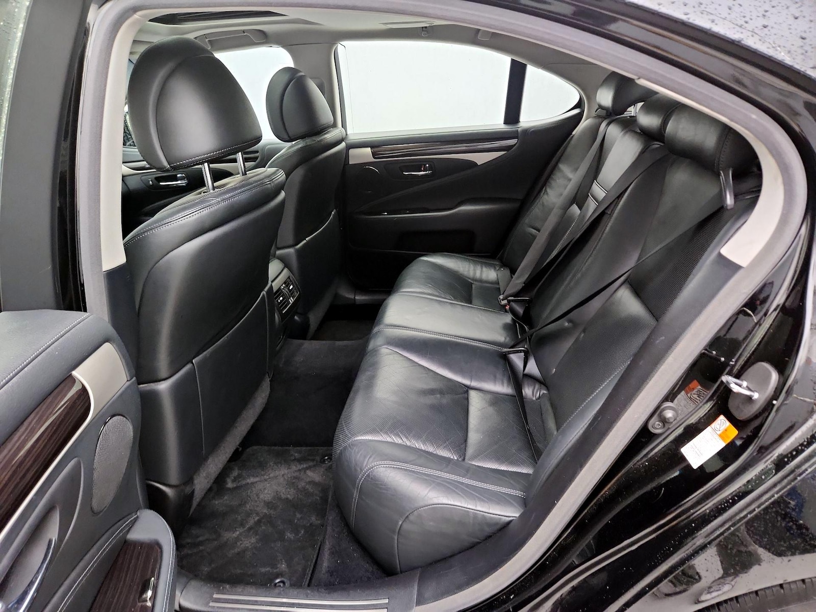 2015 Lexus LS Base - Photo 21