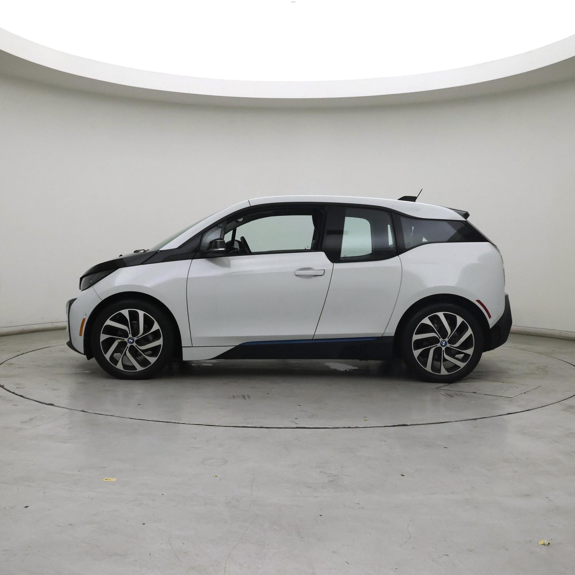 Thumbnail: 2017 BMW i3 - 3
