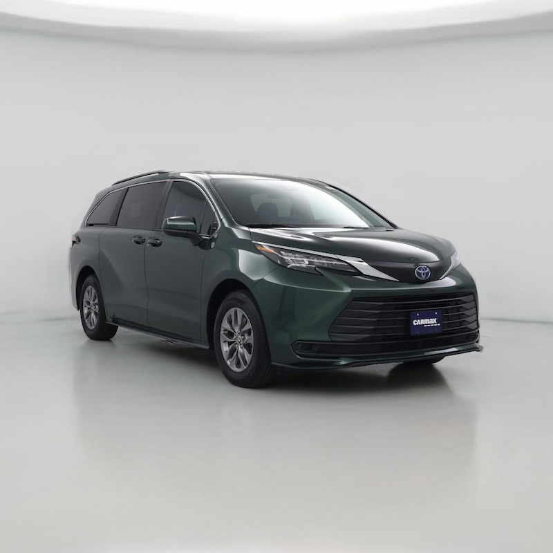 2025 Toyota Sienna LE