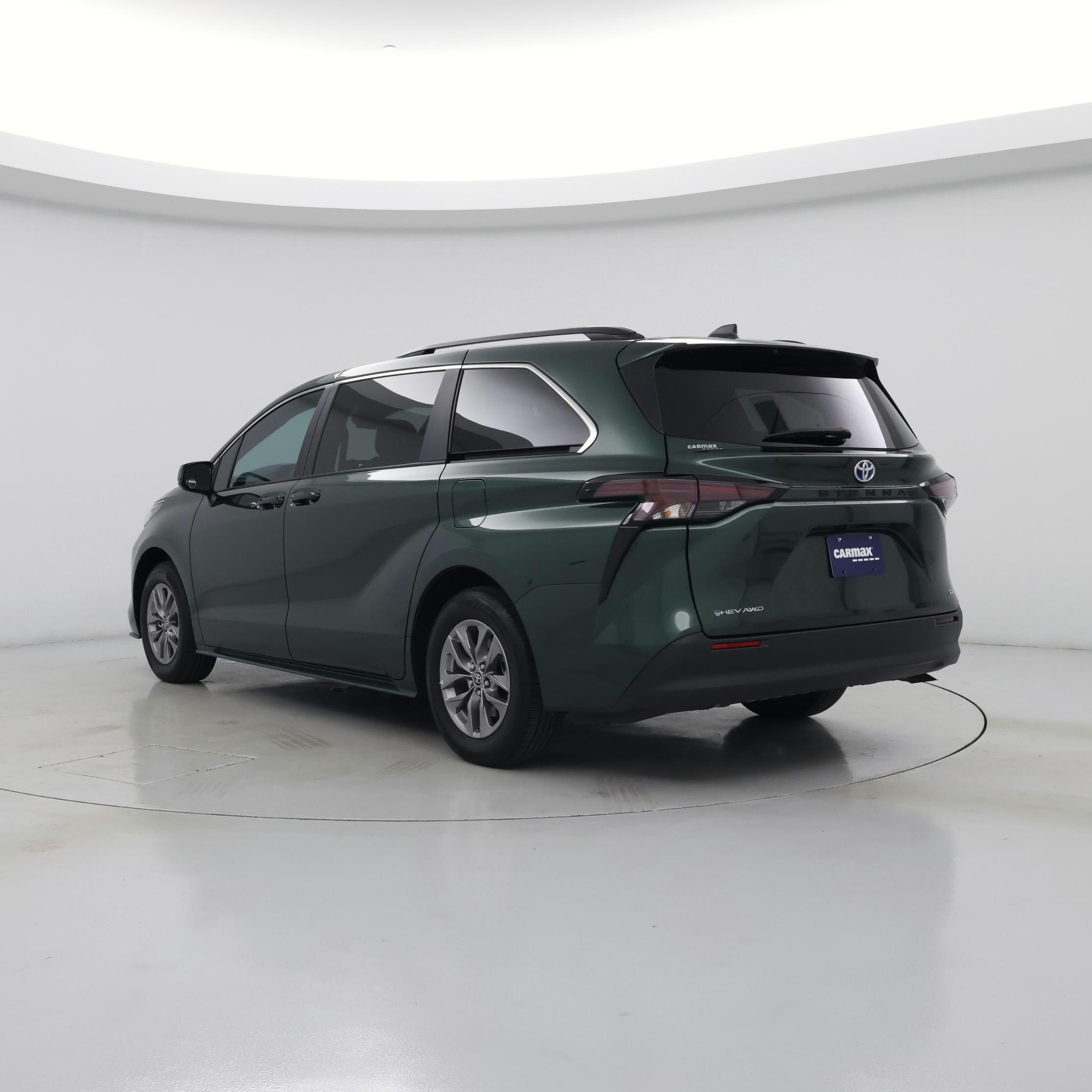 Thumbnail: 2025 Toyota Sienna - 2