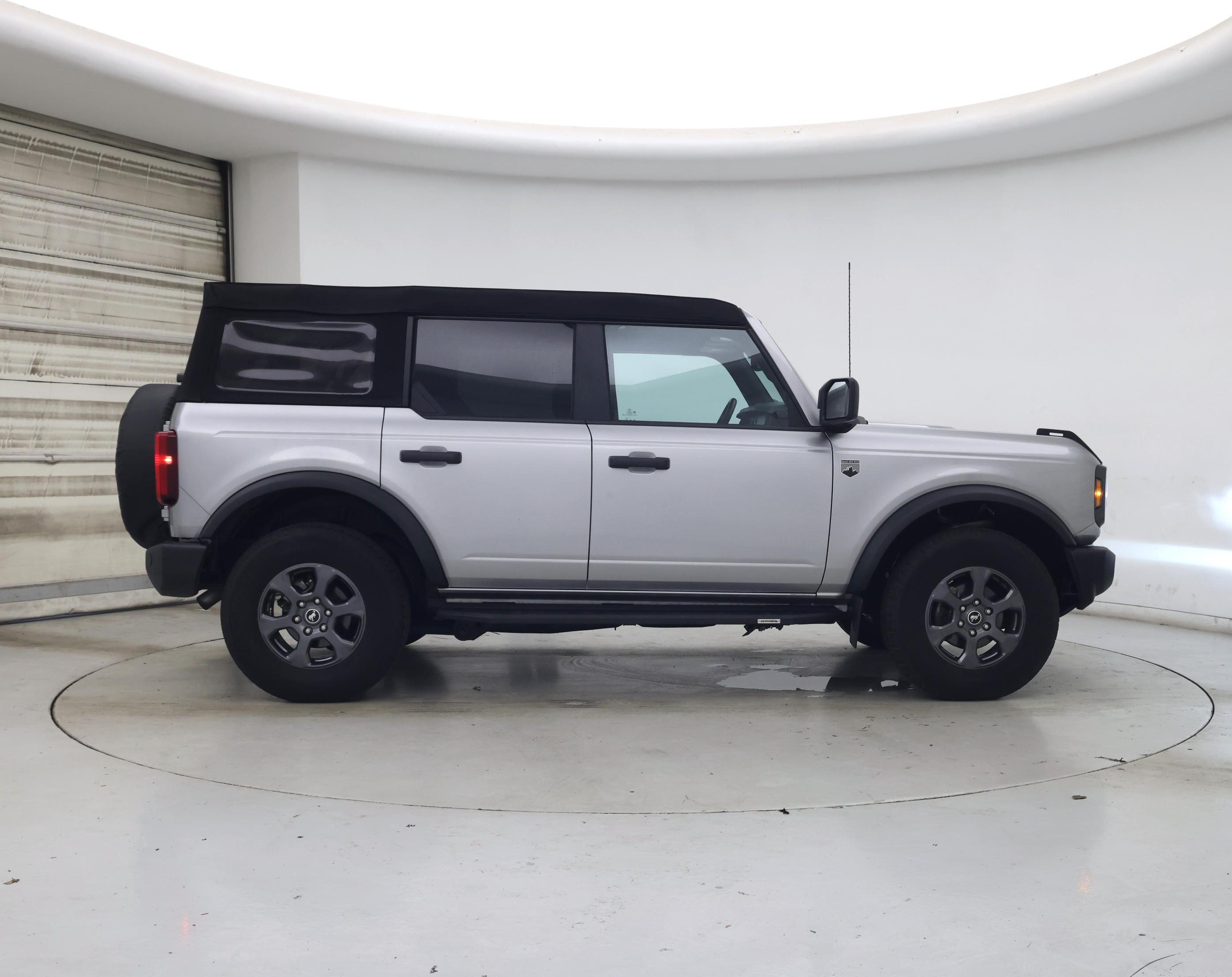 Thumbnail: 2023 Ford Bronco - 7
