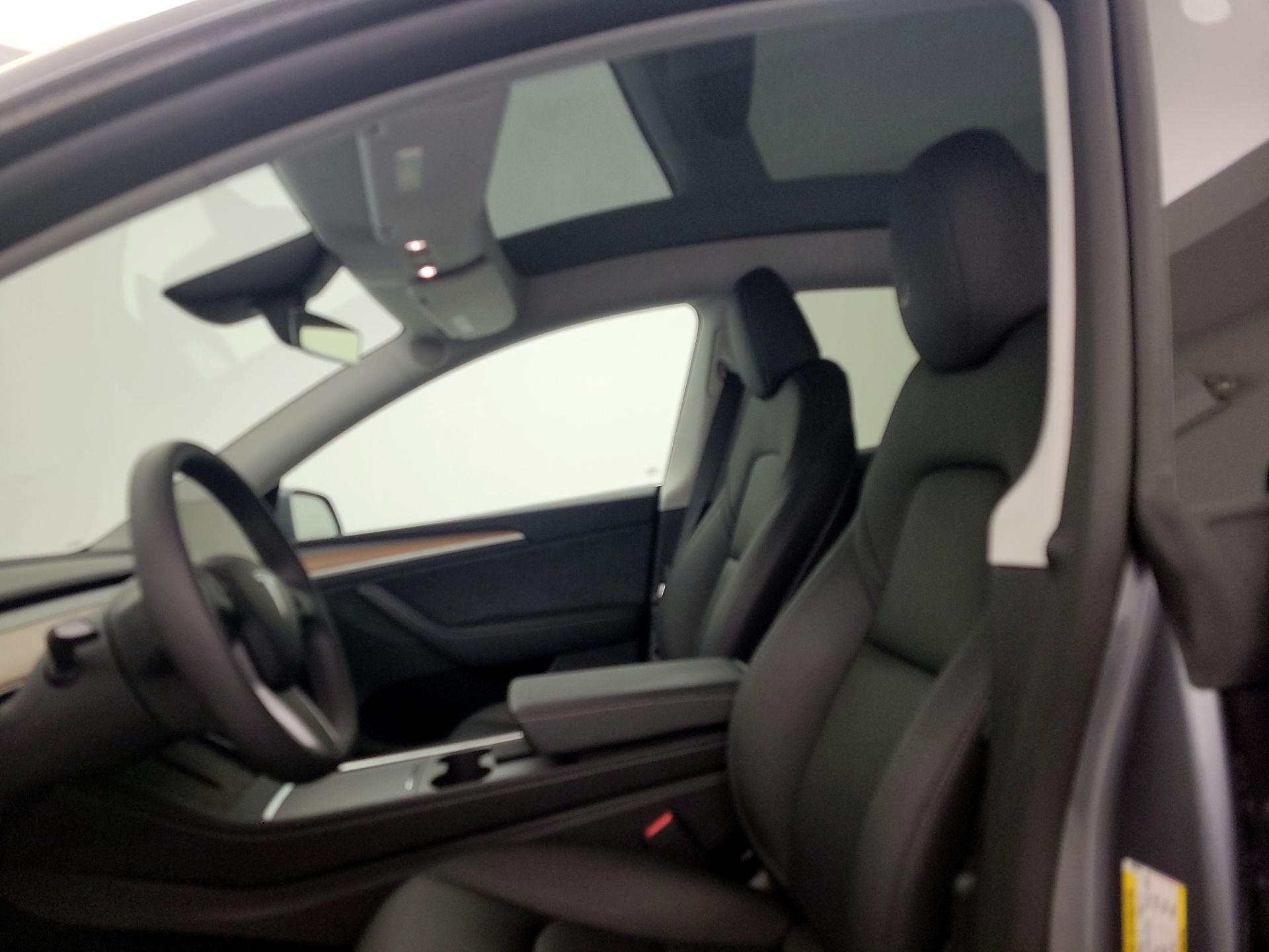 Thumbnail: 2024 Tesla Model Y - 17