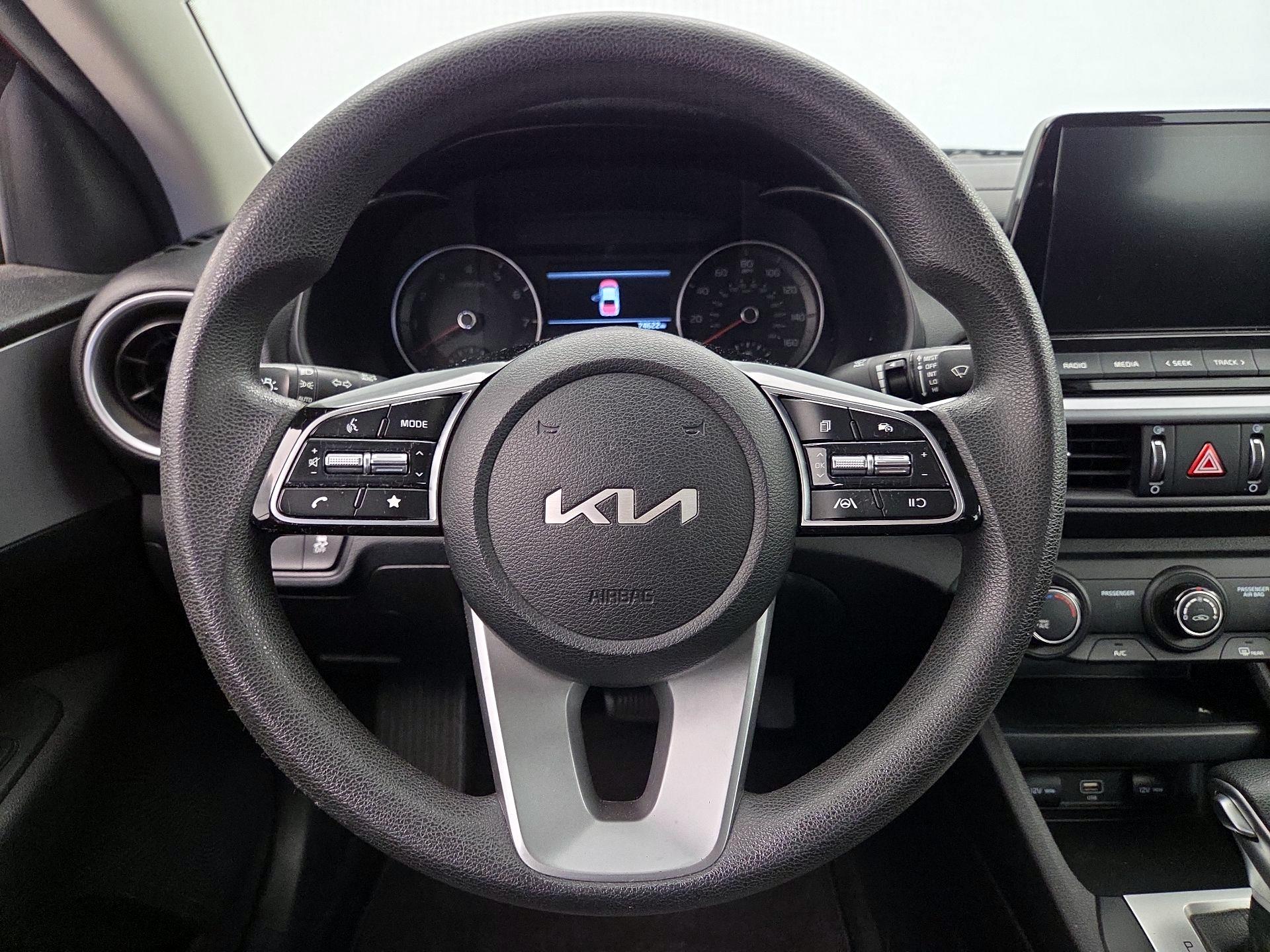 Thumbnail: 2022 Kia Forte - 10