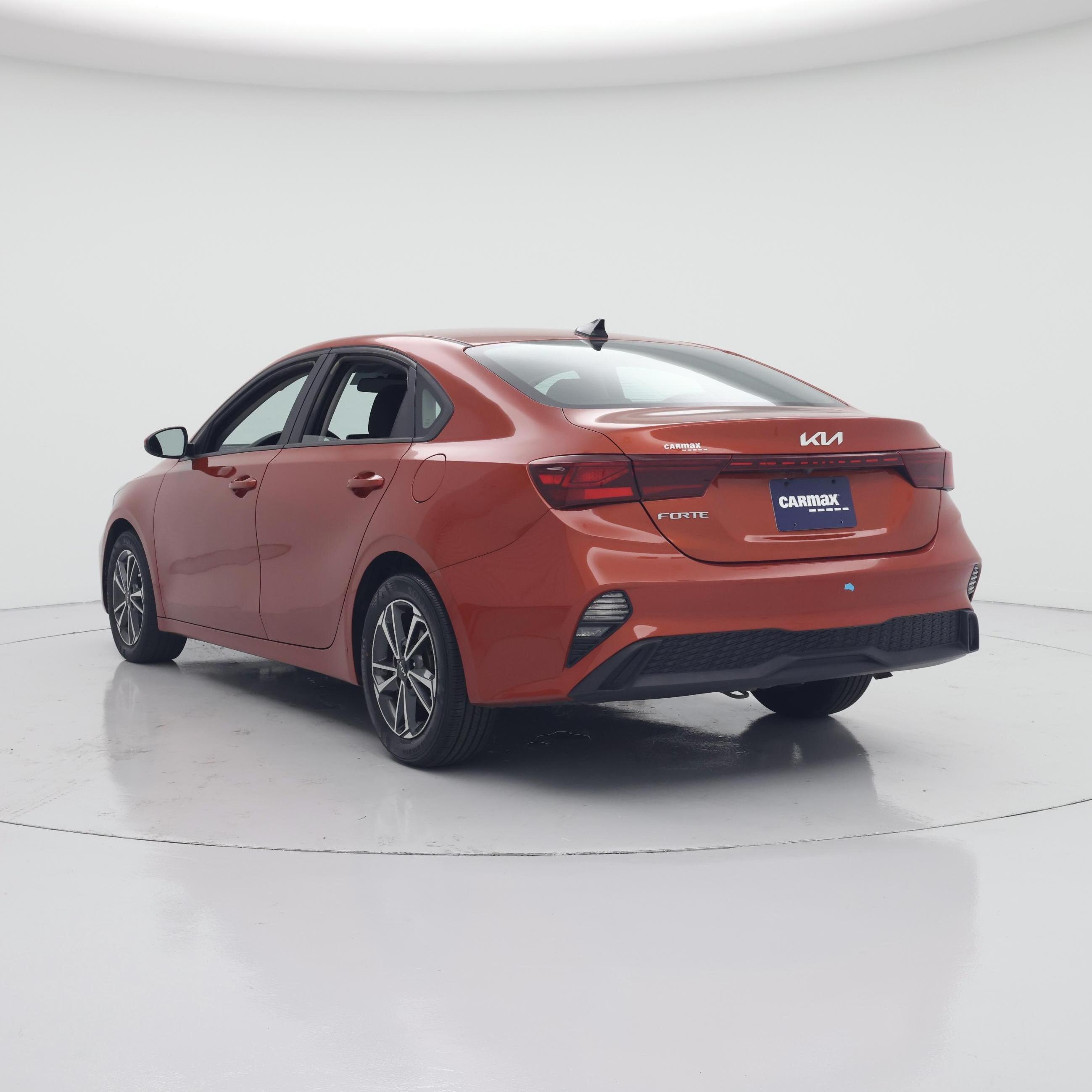 Thumbnail: 2022 Kia Forte - 2