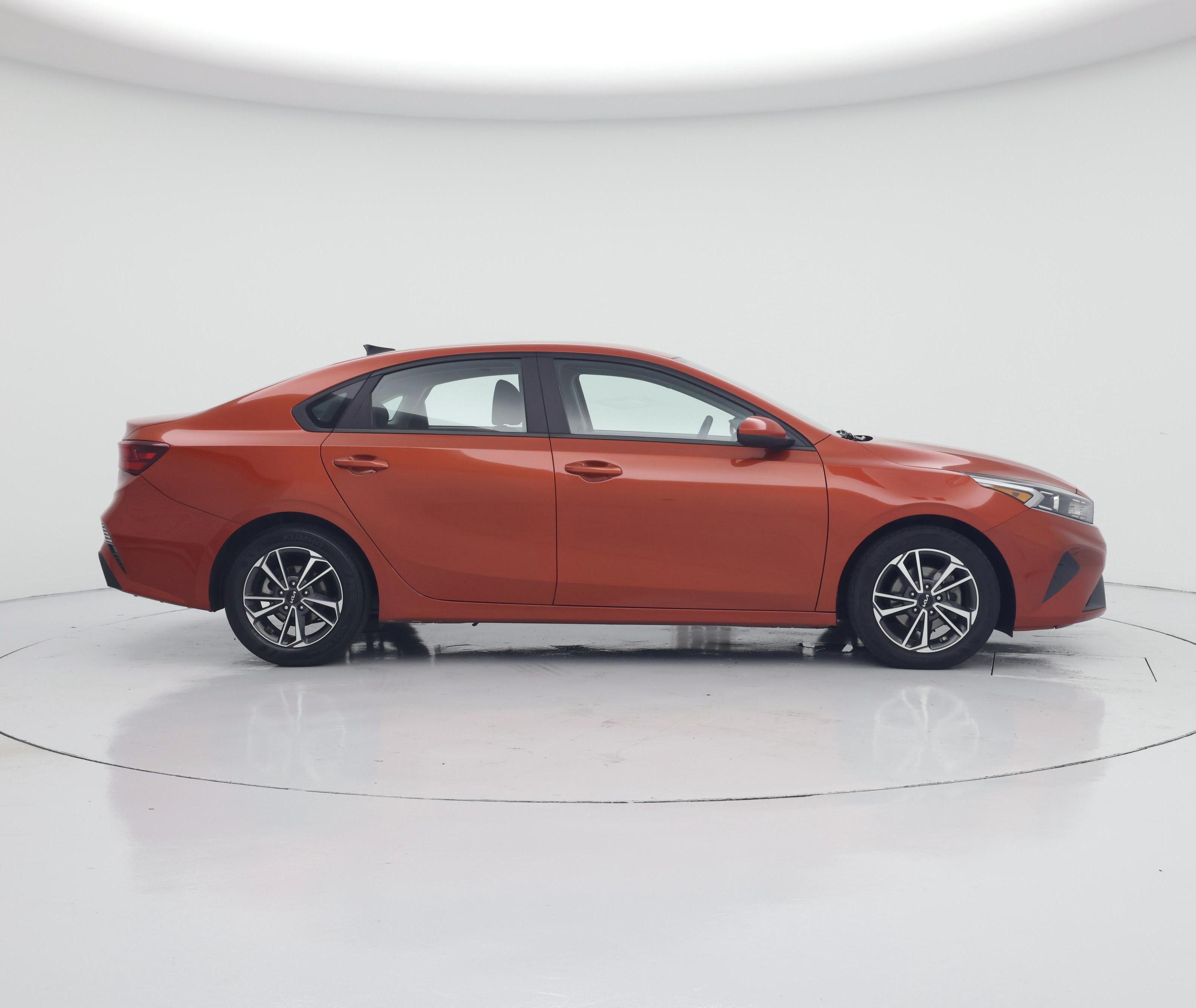 Thumbnail: 2022 Kia Forte - 7