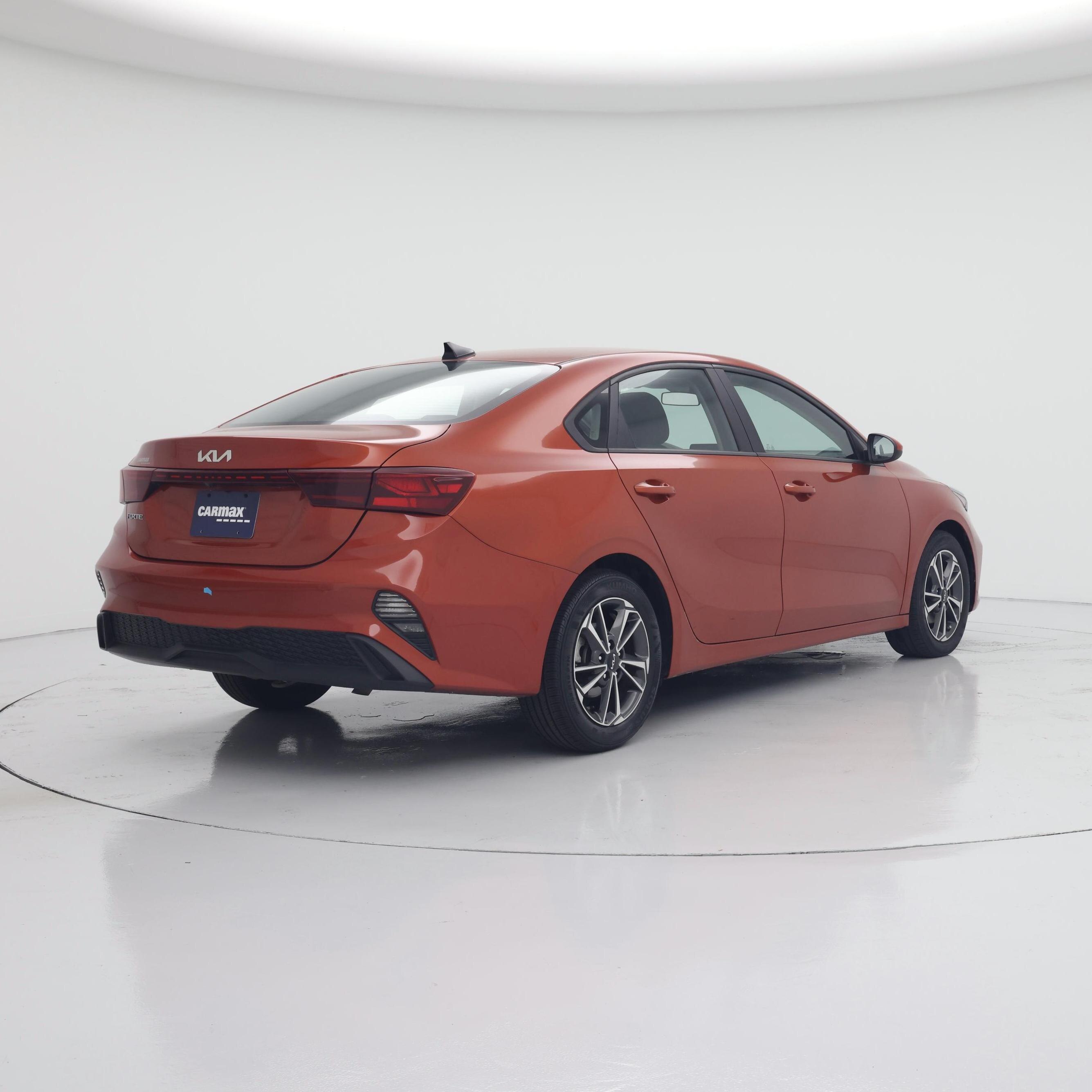 Thumbnail: 2022 Kia Forte - 8