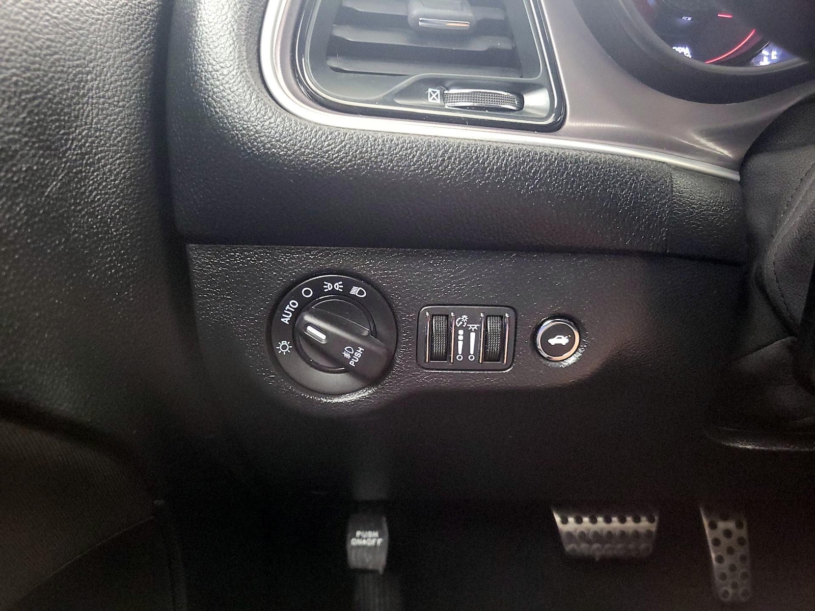 2022 Dodge Challenger R/T - Photo 14