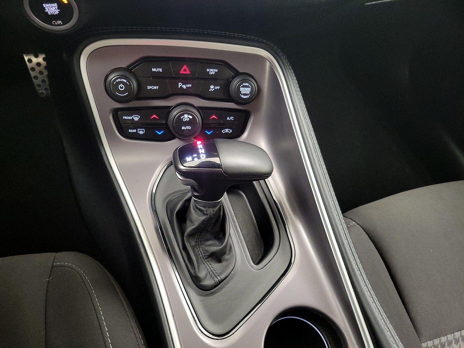 2022 Dodge Challenger R/T - Photo 18
