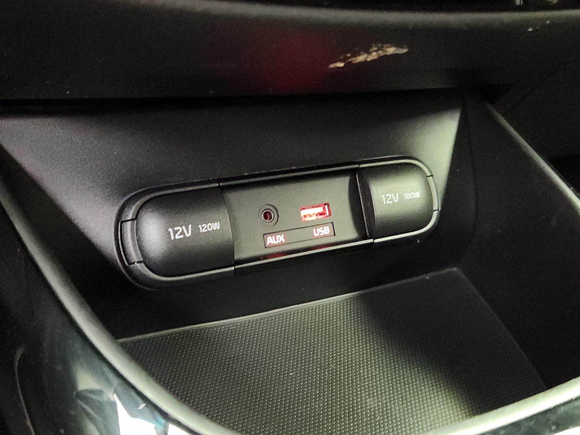 Thumbnail: 2016 Kia Soul - 18