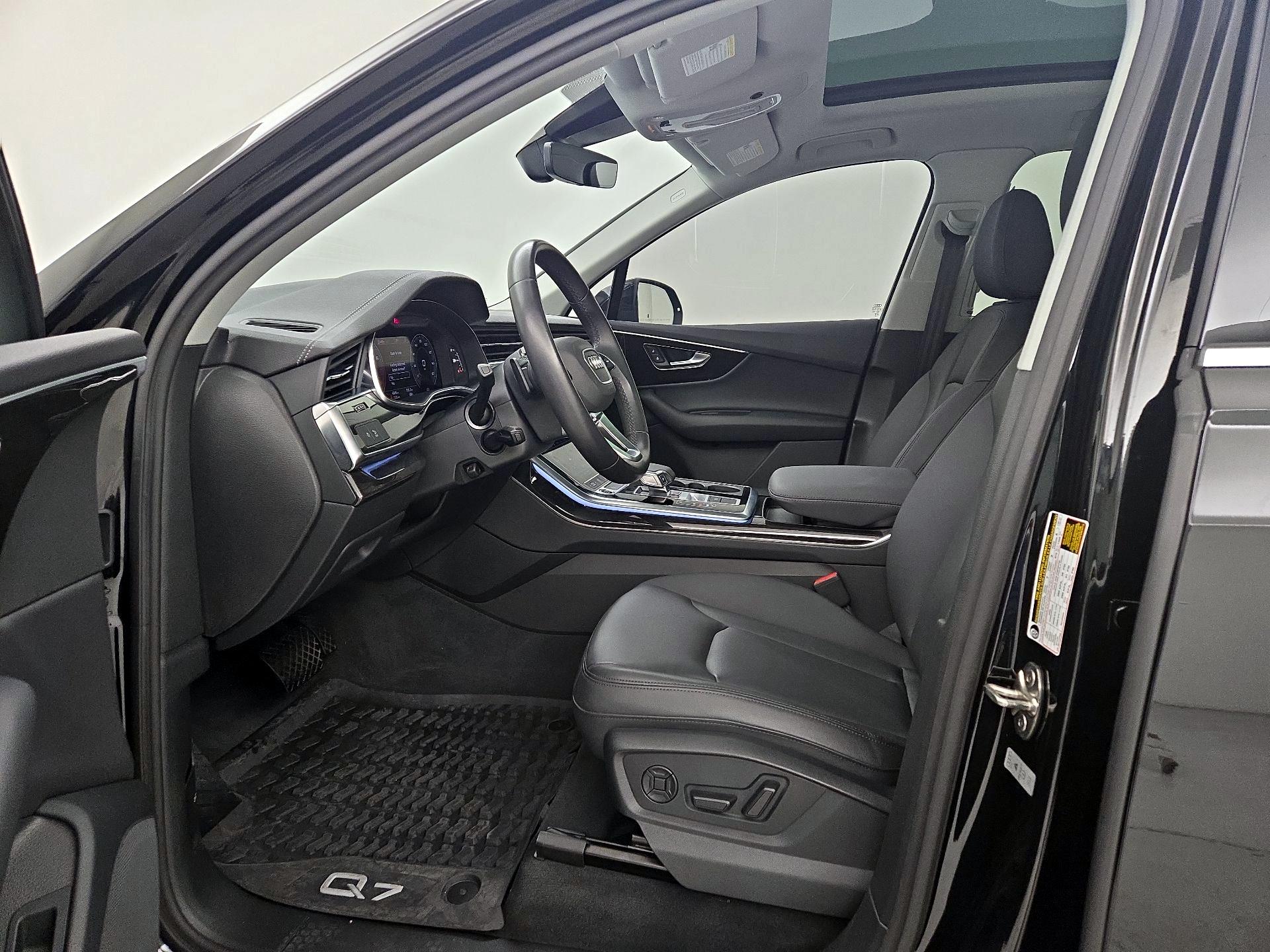 Thumbnail: 2023 Audi Q7 - 11