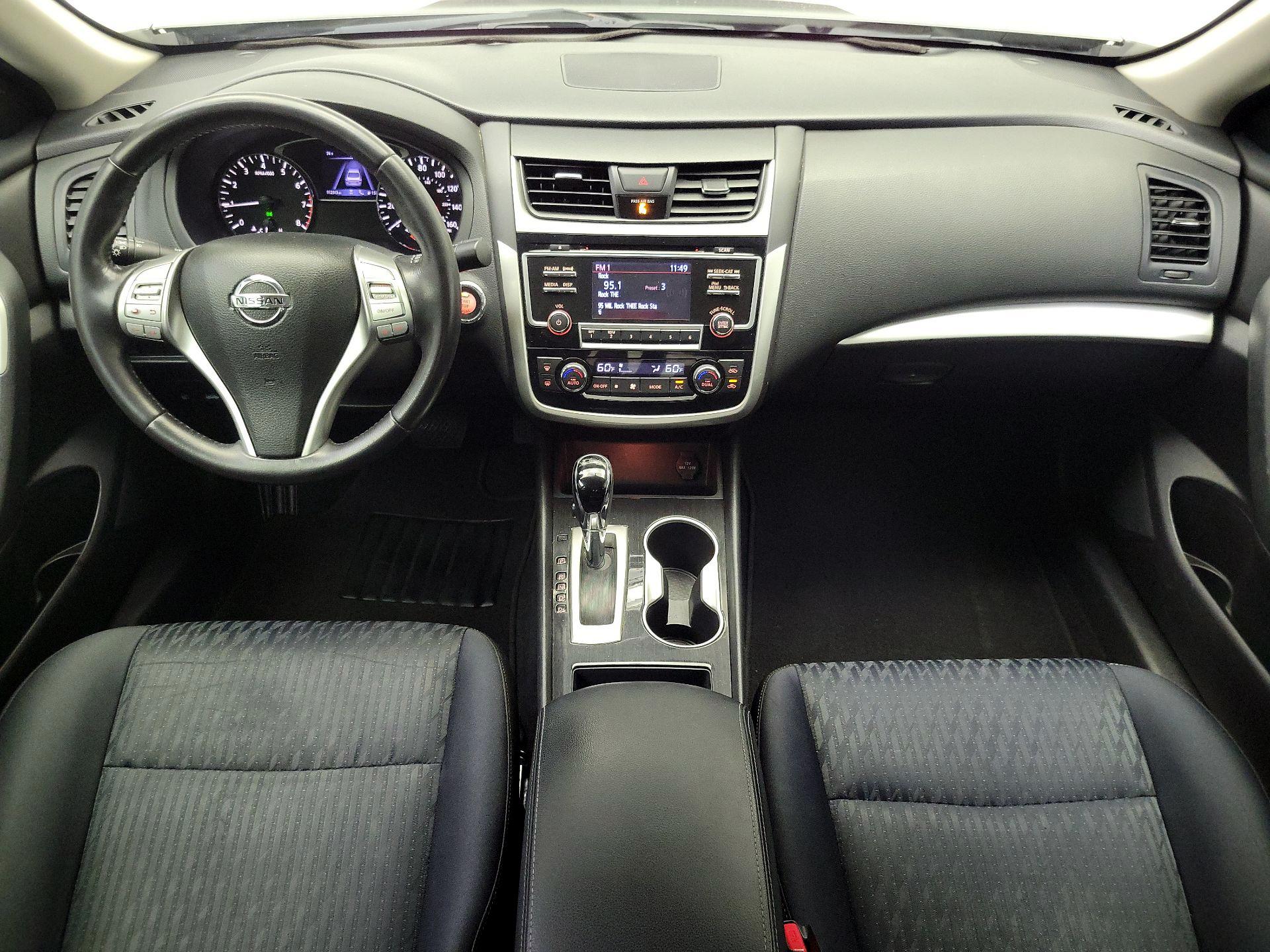 Thumbnail: 2018 Nissan Altima - 9