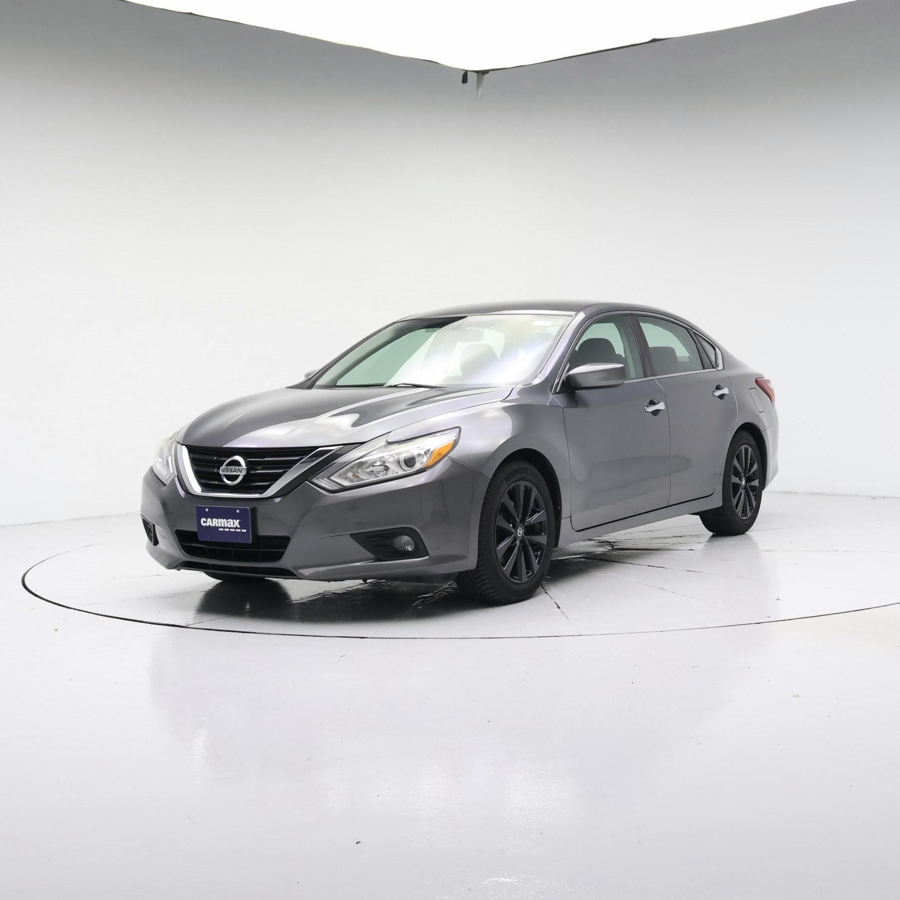 Thumbnail: 2018 Nissan Altima - 4