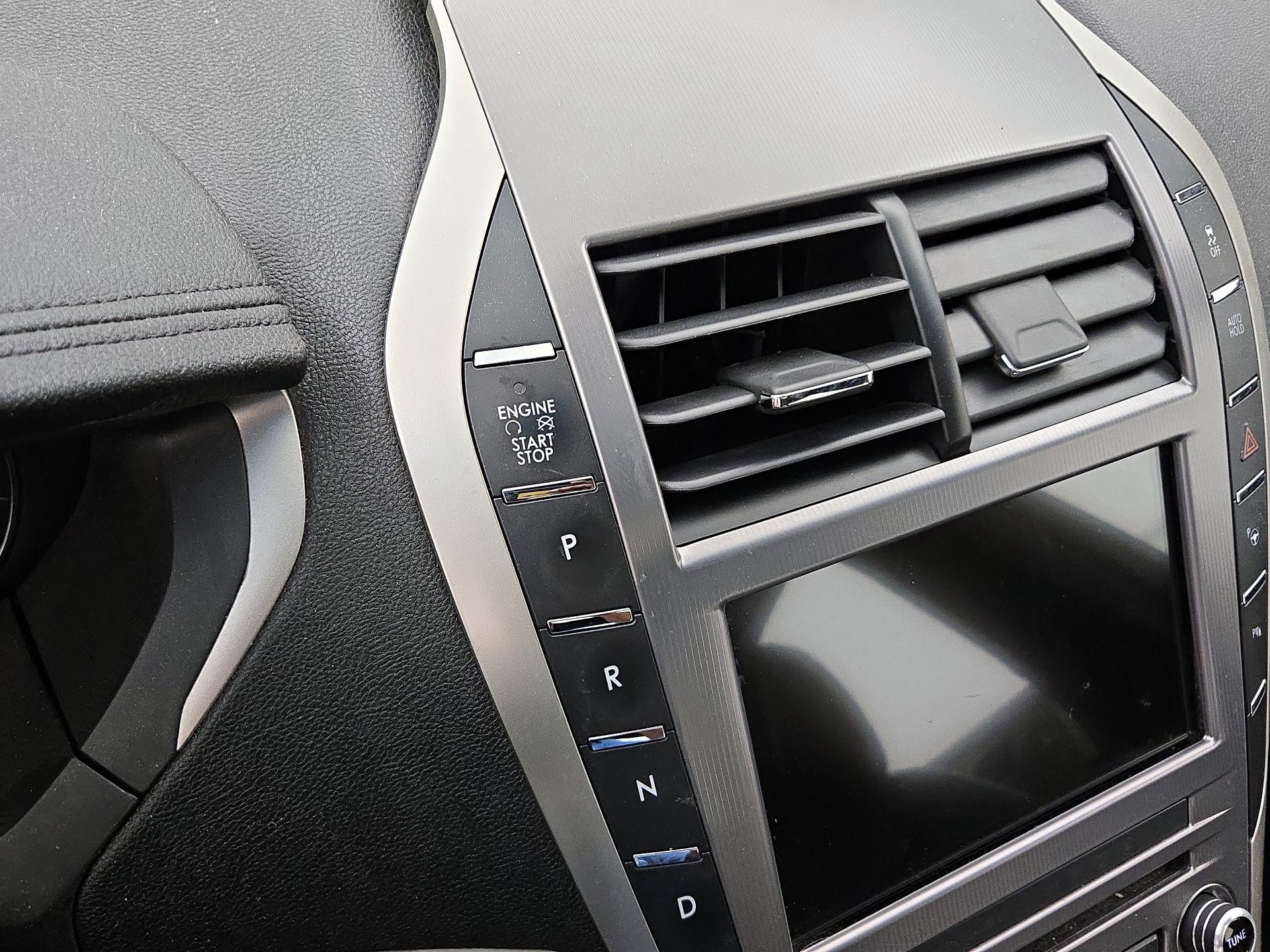 Thumbnail: 2017 Lincoln MKZ - 18