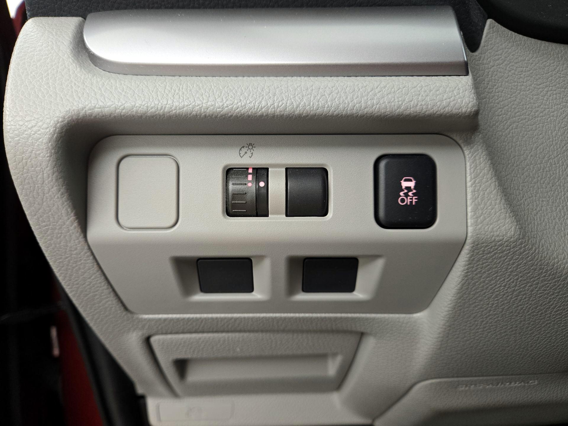 Thumbnail: 2015 Subaru Forester - 13