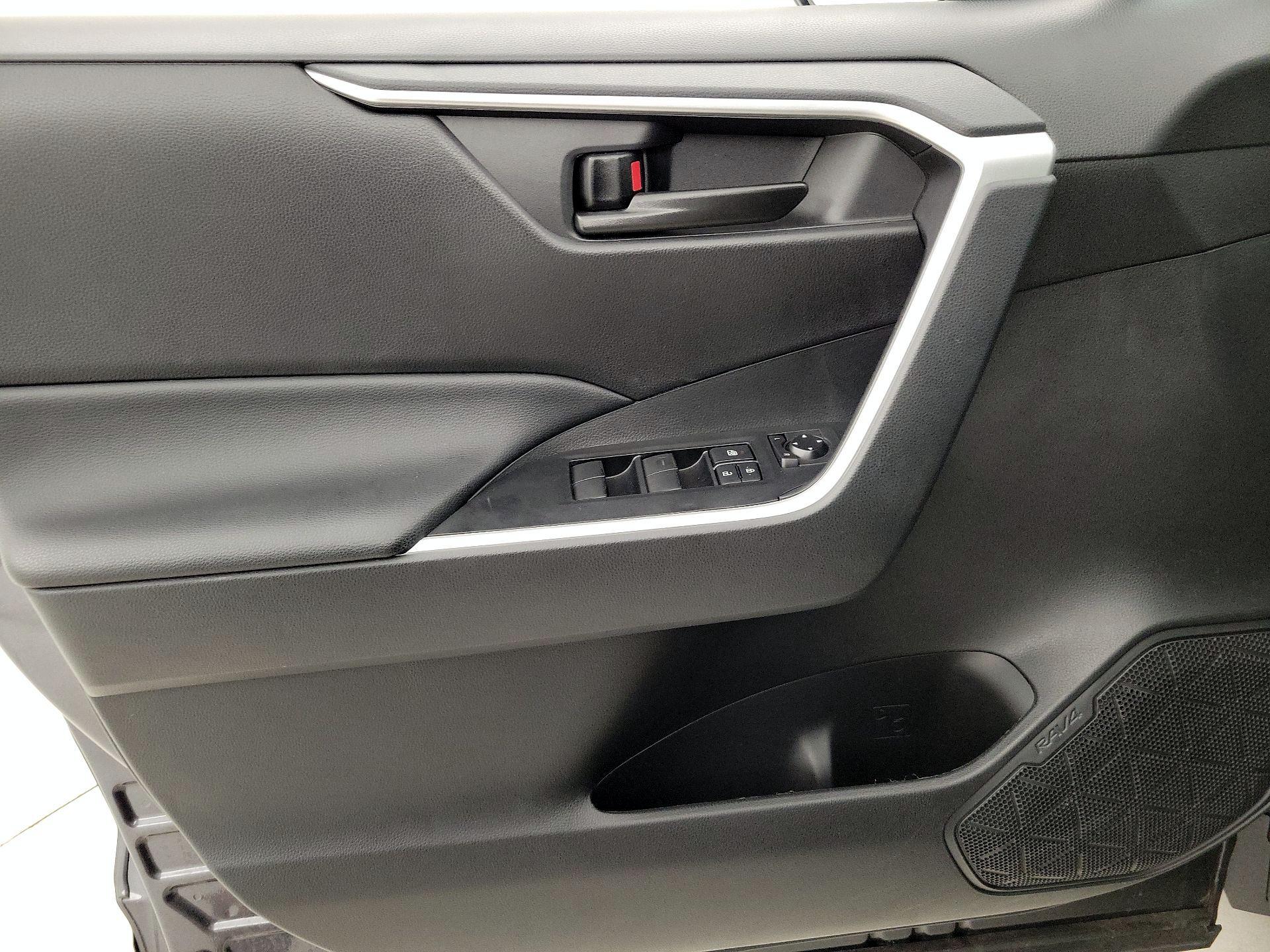 Thumbnail: 2023 Toyota RAV4 - 12