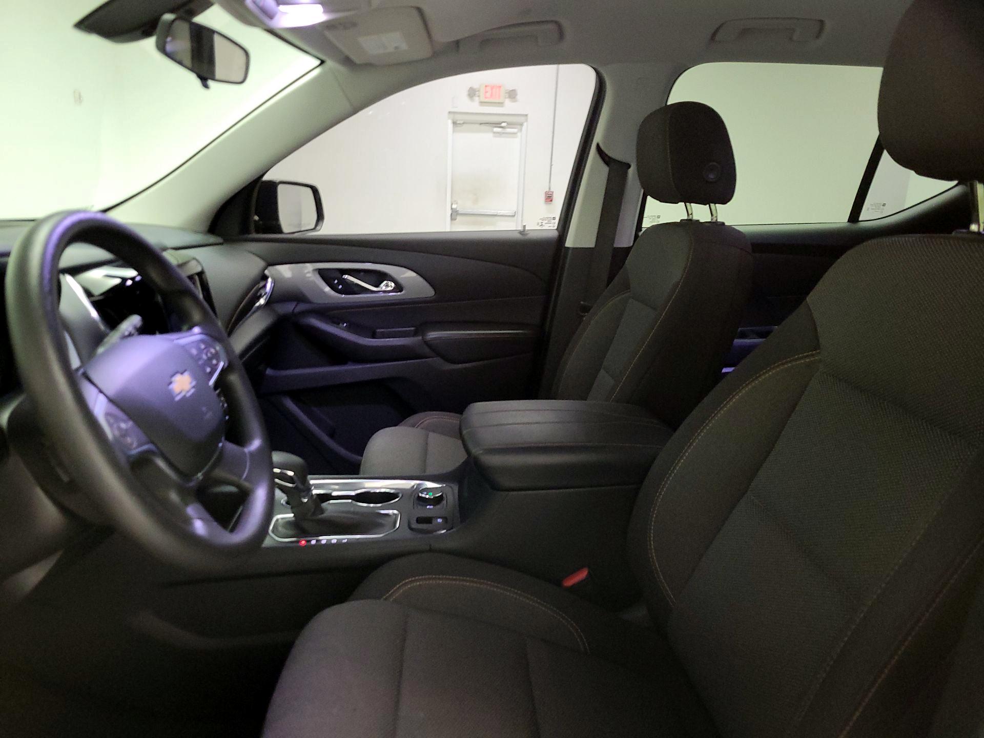 Thumbnail: 2021 Chevrolet Traverse - 11