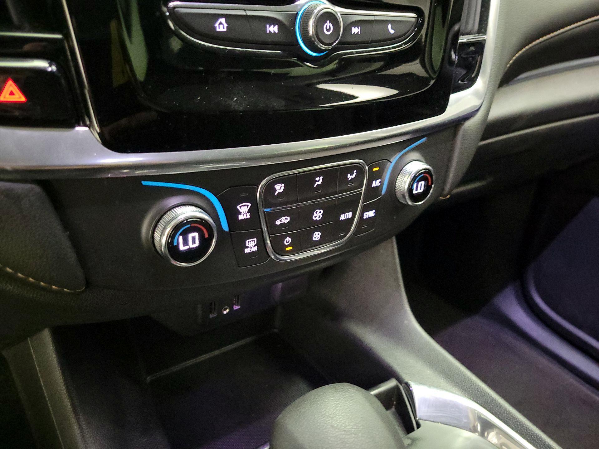 Thumbnail: 2021 Chevrolet Traverse - 16