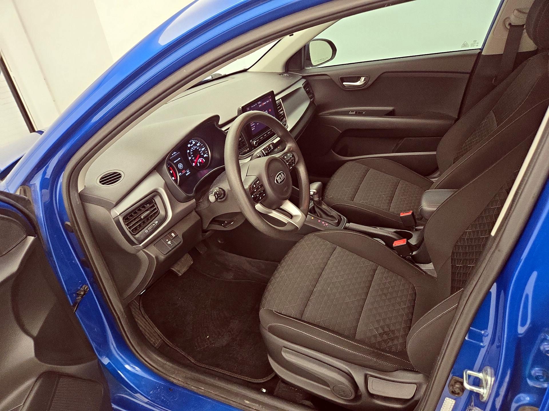 Thumbnail: 2021 Kia Rio5 - 11