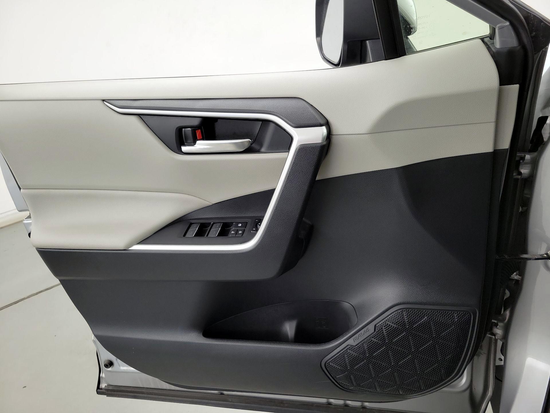 Thumbnail: 2023 Toyota RAV4 - 12