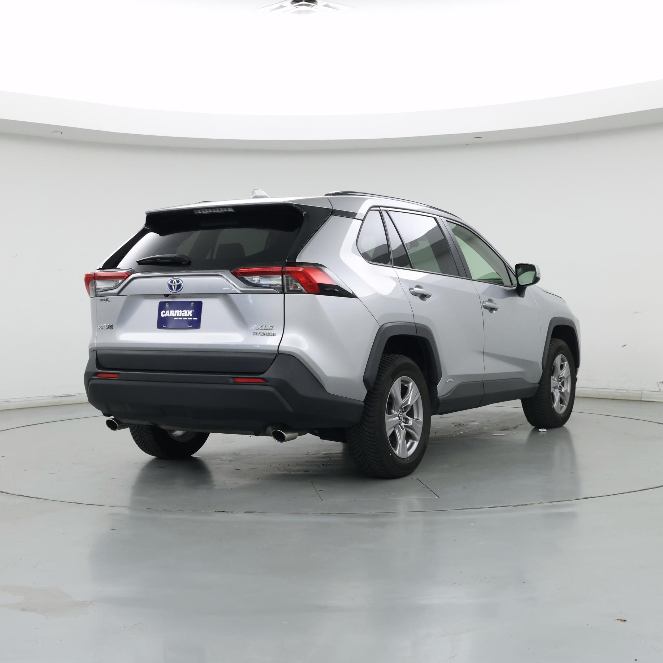 Thumbnail: 2023 Toyota RAV4 - 8