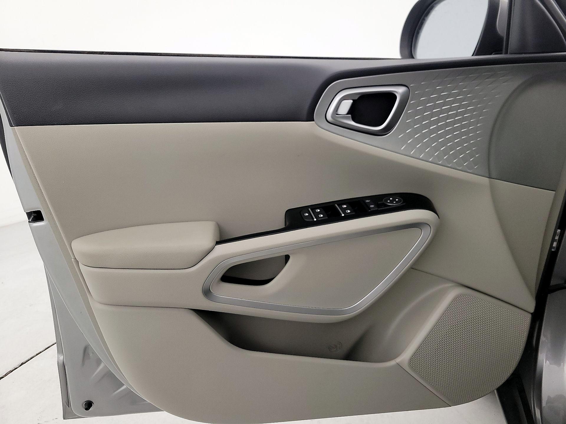 Thumbnail: 2022 Kia Soul - 12