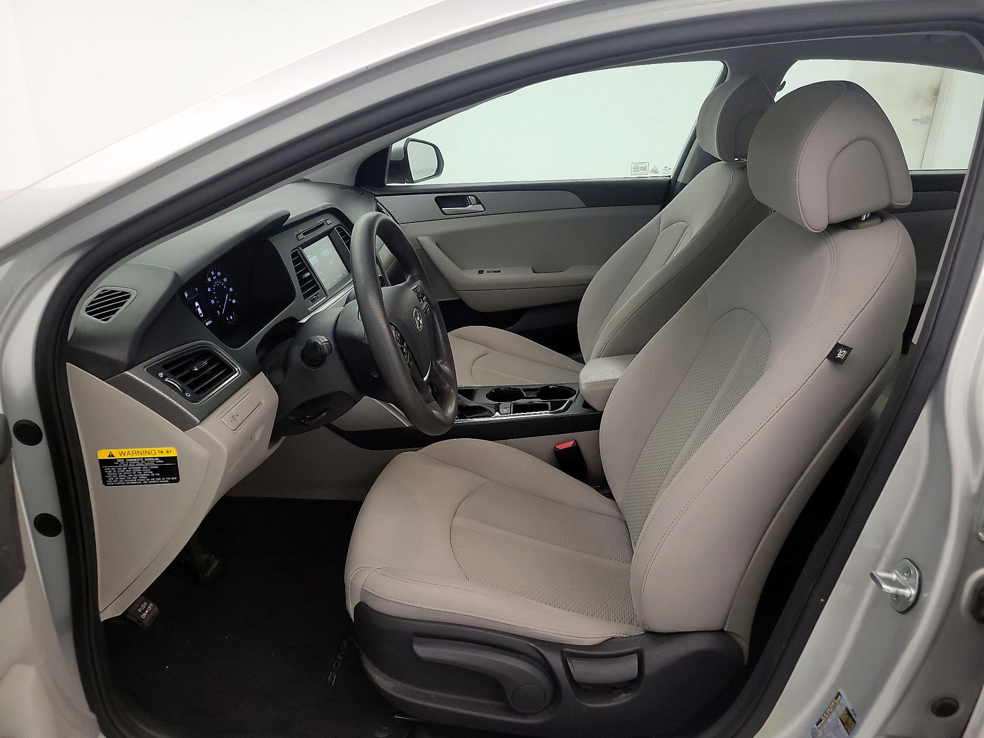 Thumbnail: 2016 Hyundai Sonata - 11