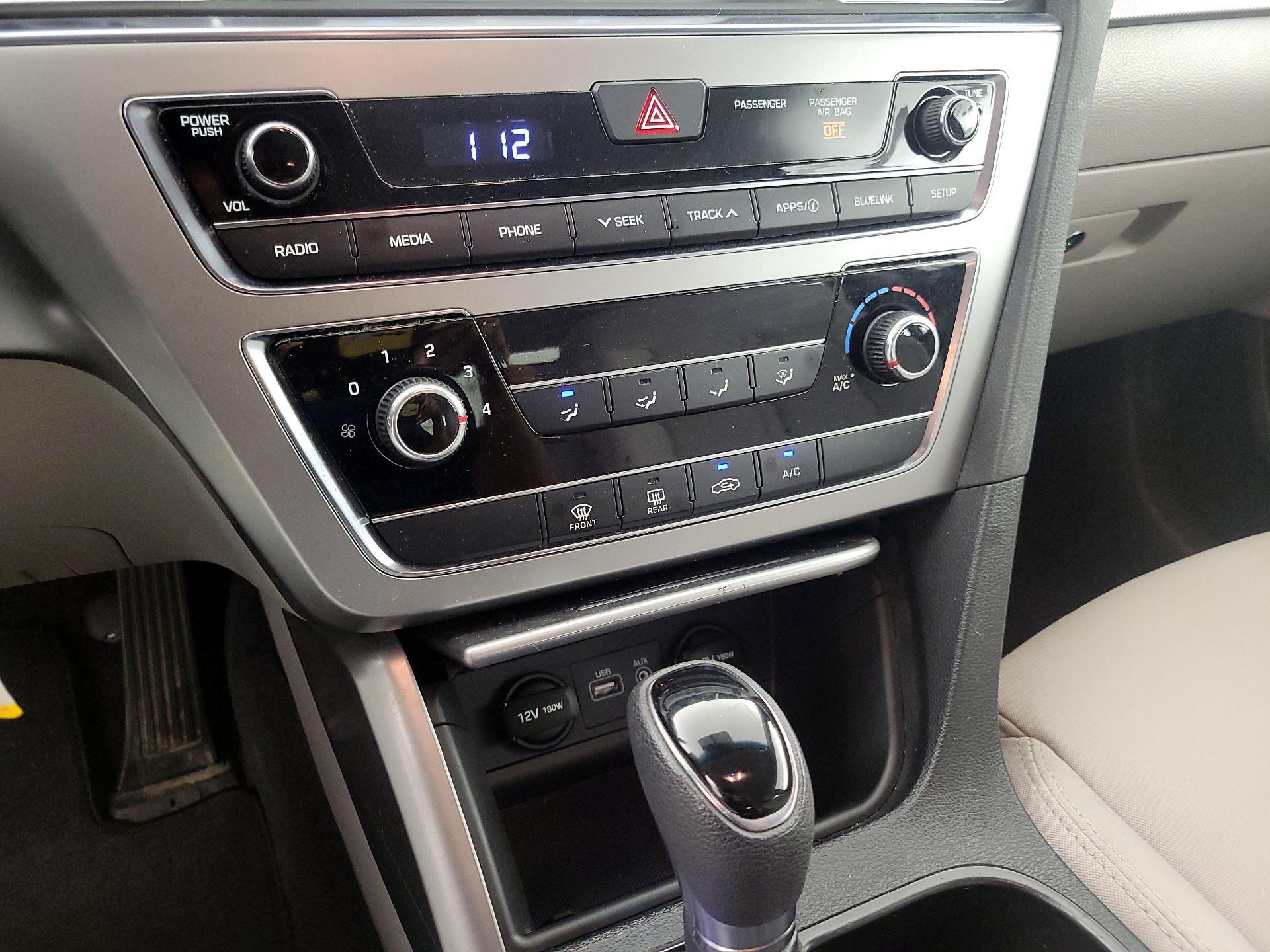 Thumbnail: 2016 Hyundai Sonata - 16