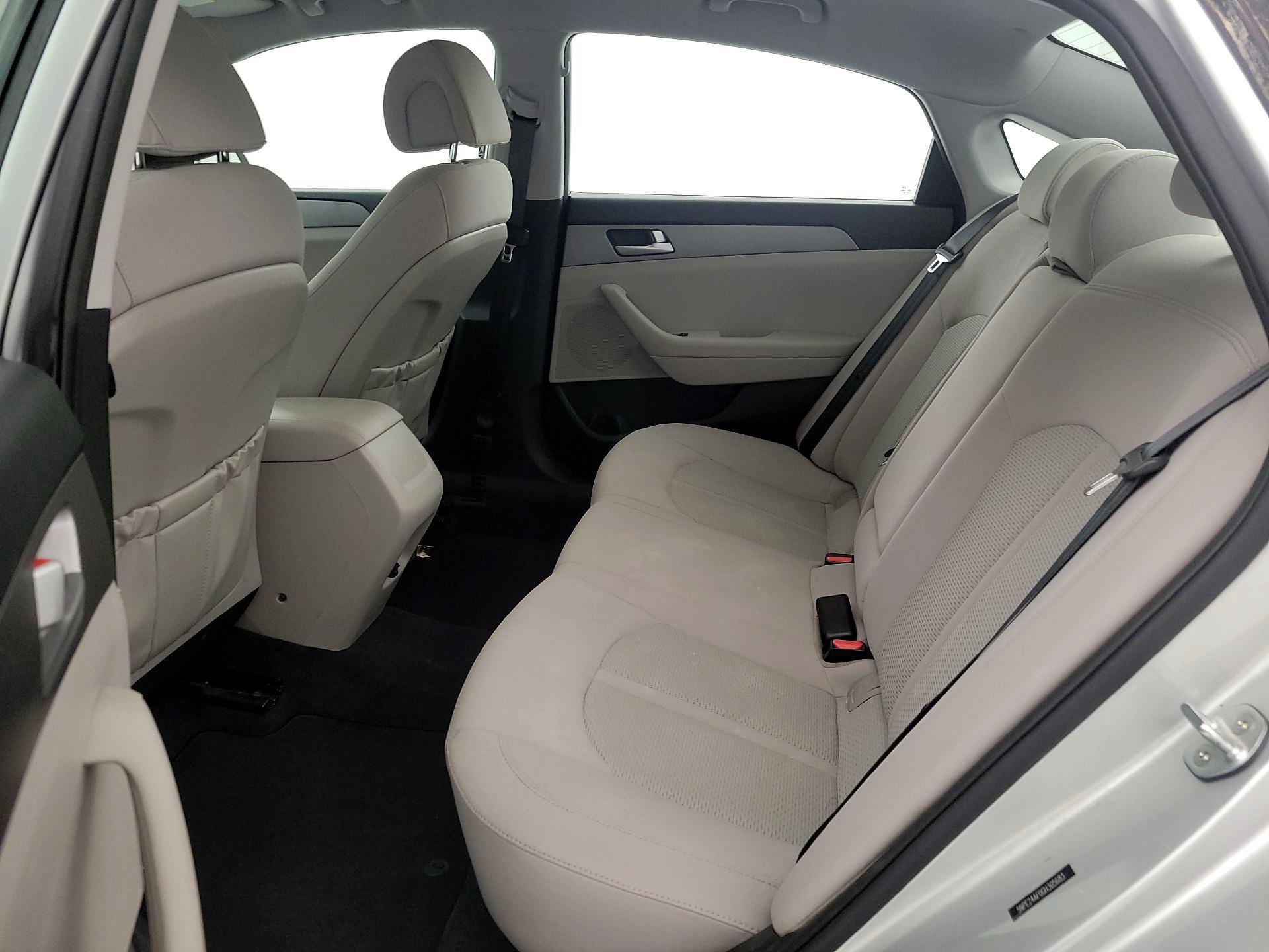 Thumbnail: 2016 Hyundai Sonata - 19