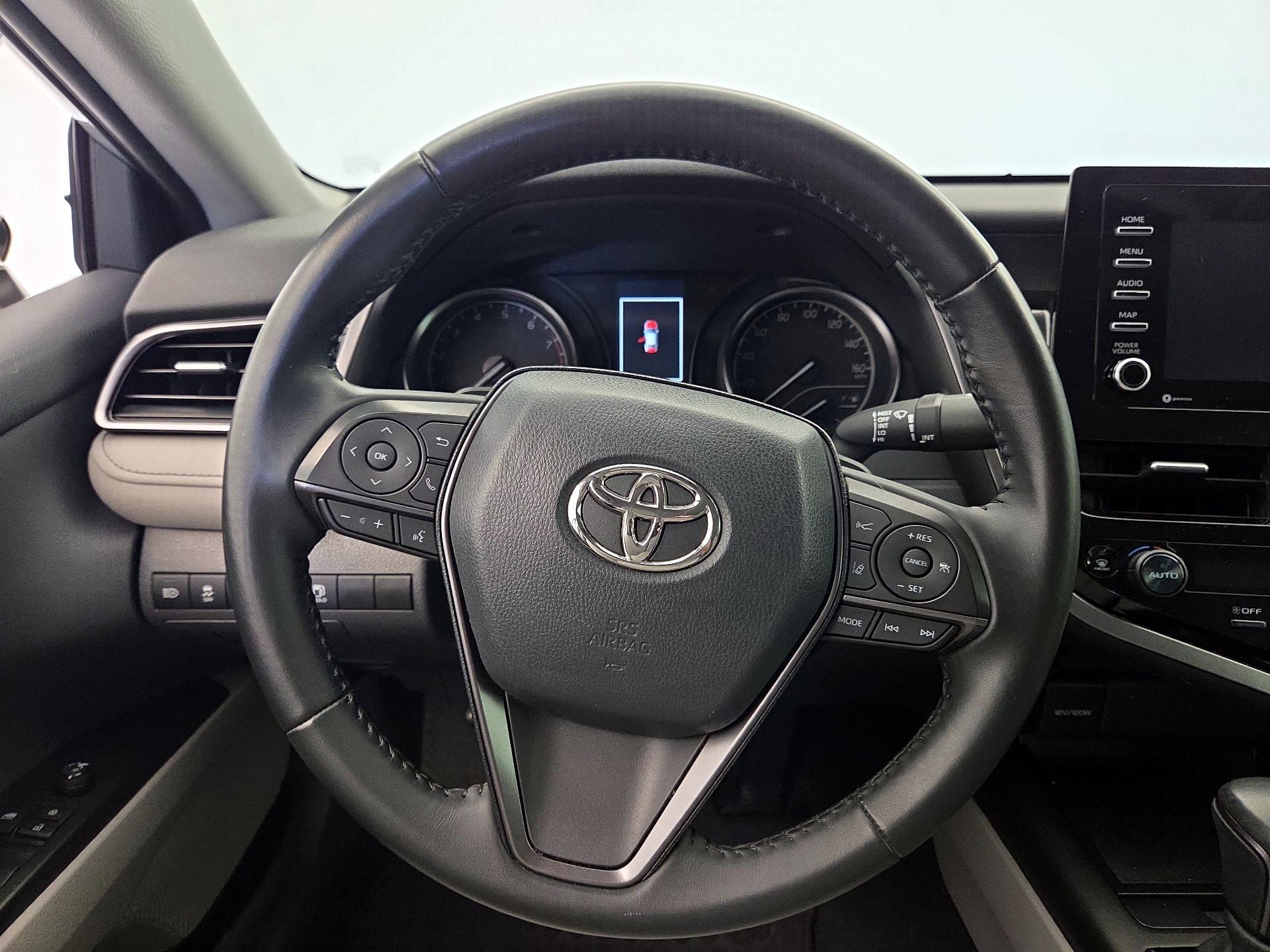 Thumbnail: 2023 Toyota Camry - 10