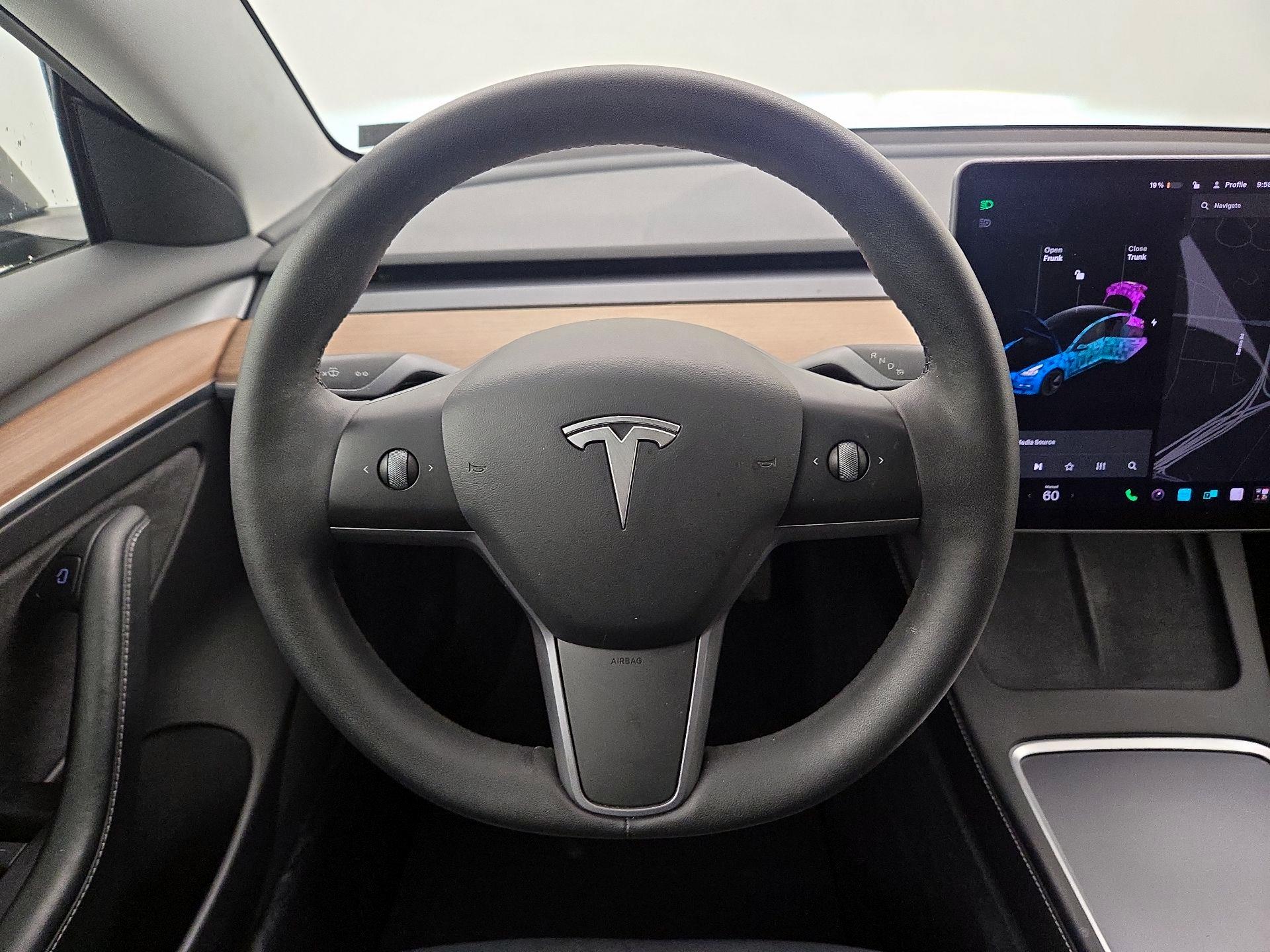 Thumbnail: 2021 Tesla Model 3 - 10