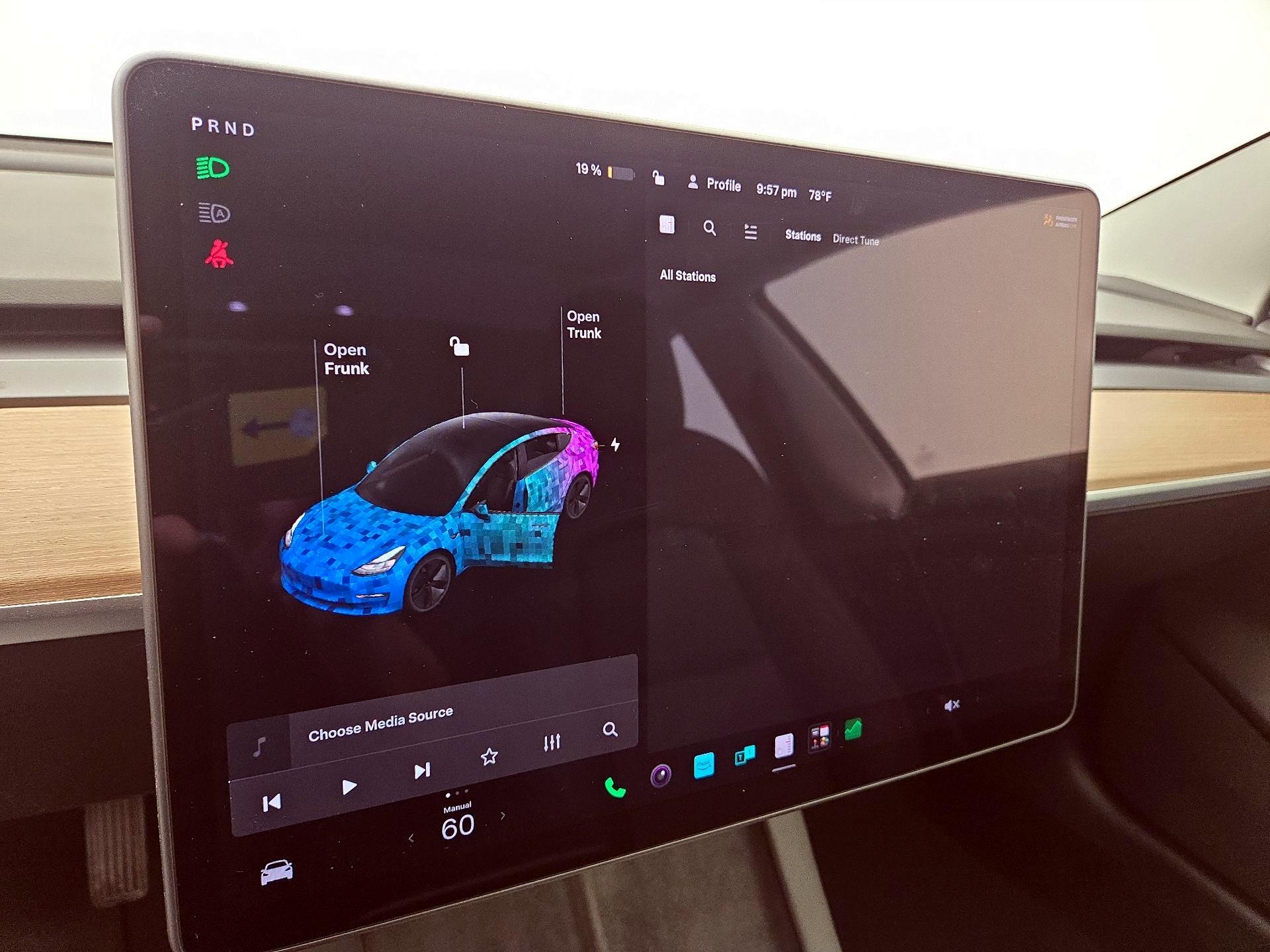 Thumbnail: 2021 Tesla Model 3 - 14