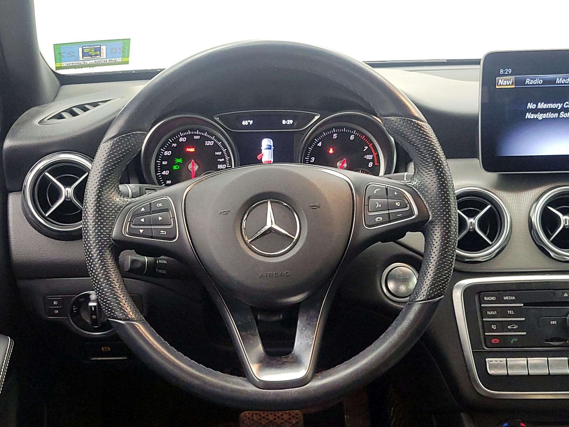 Thumbnail: 2019 Mercedes-Benz GLA - 10