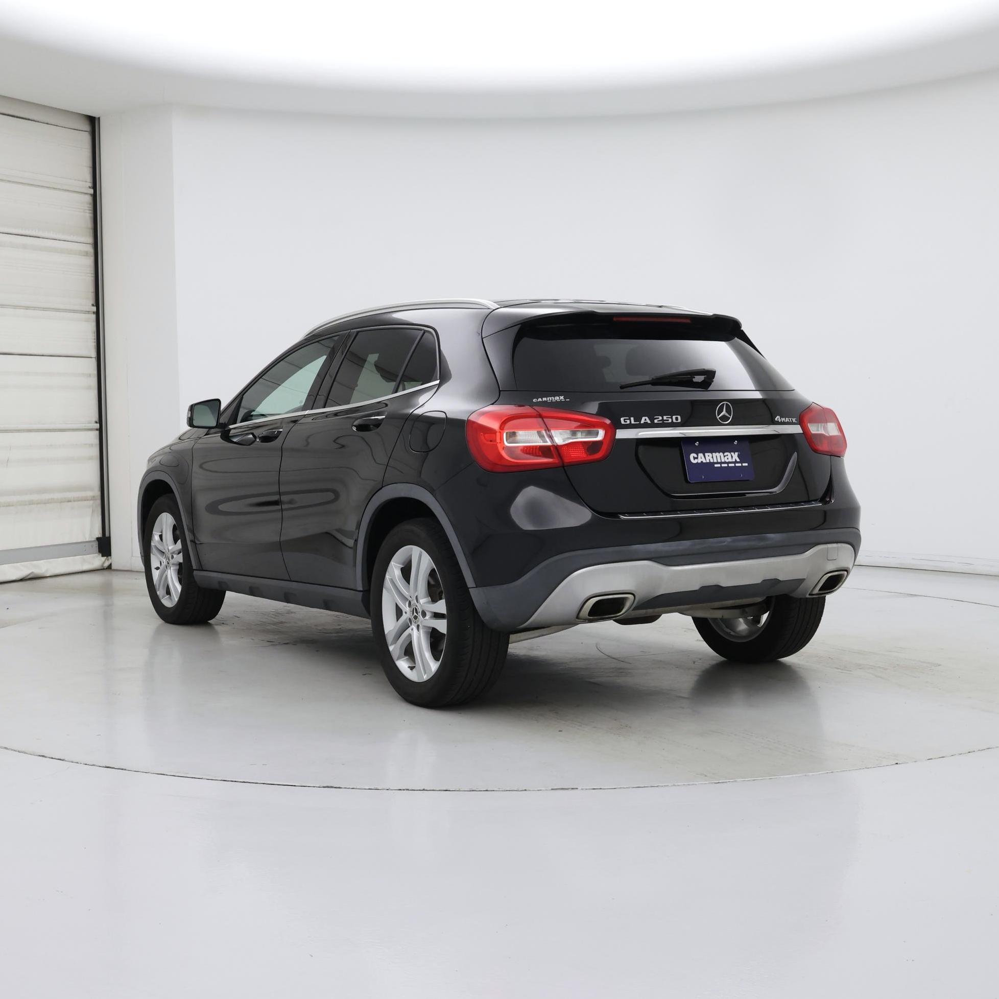 Thumbnail: 2019 Mercedes-Benz GLA - 2