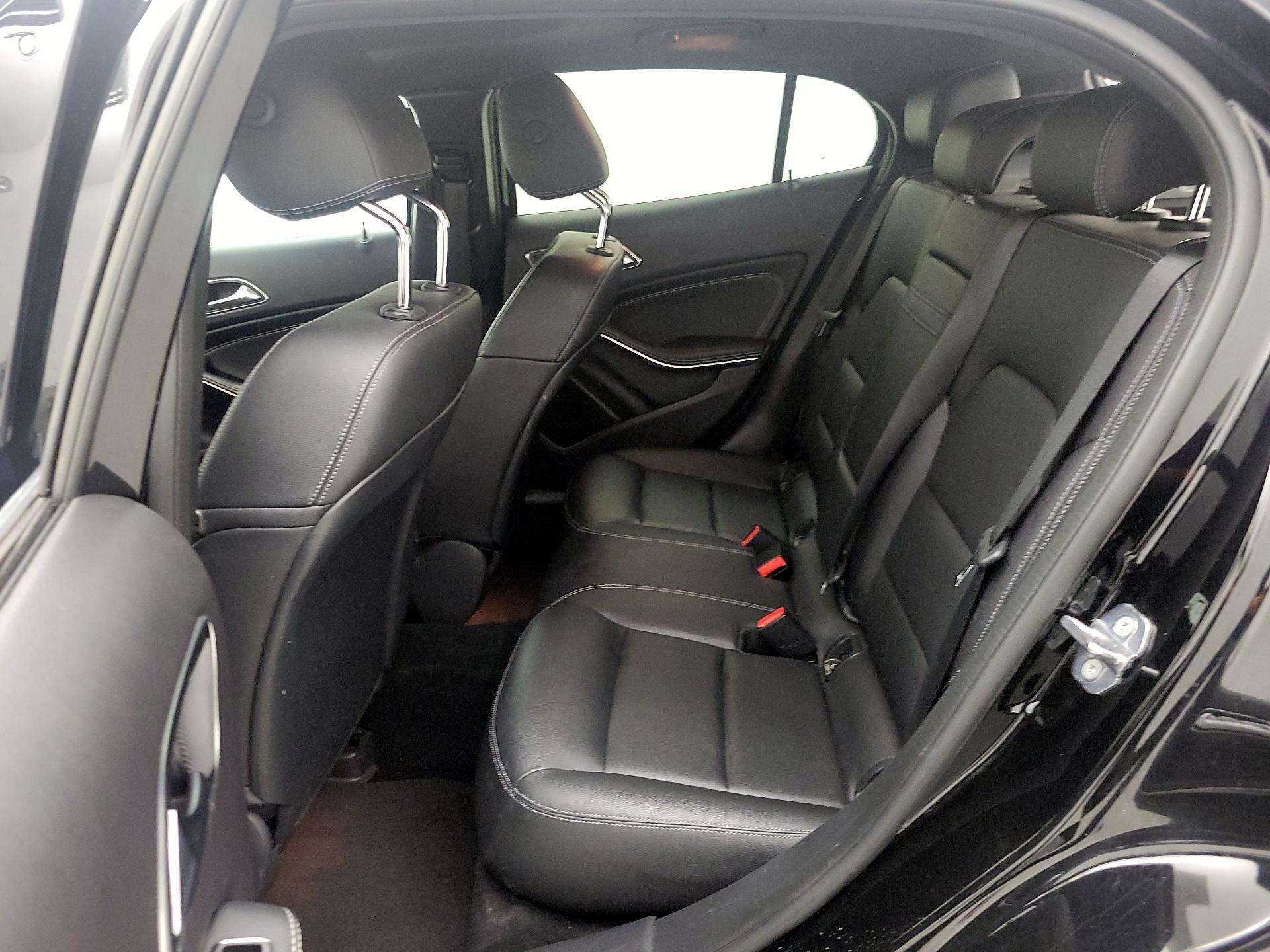 Thumbnail: 2019 Mercedes-Benz GLA - 20