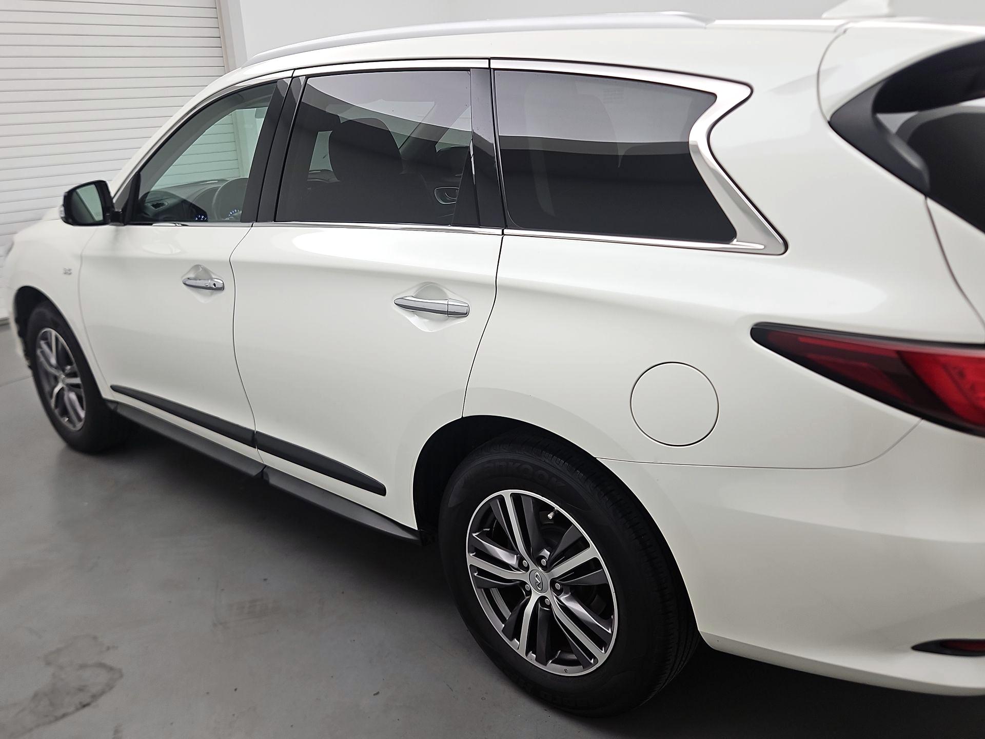 Thumbnail: 2017 INFINITI QX60 - 7
