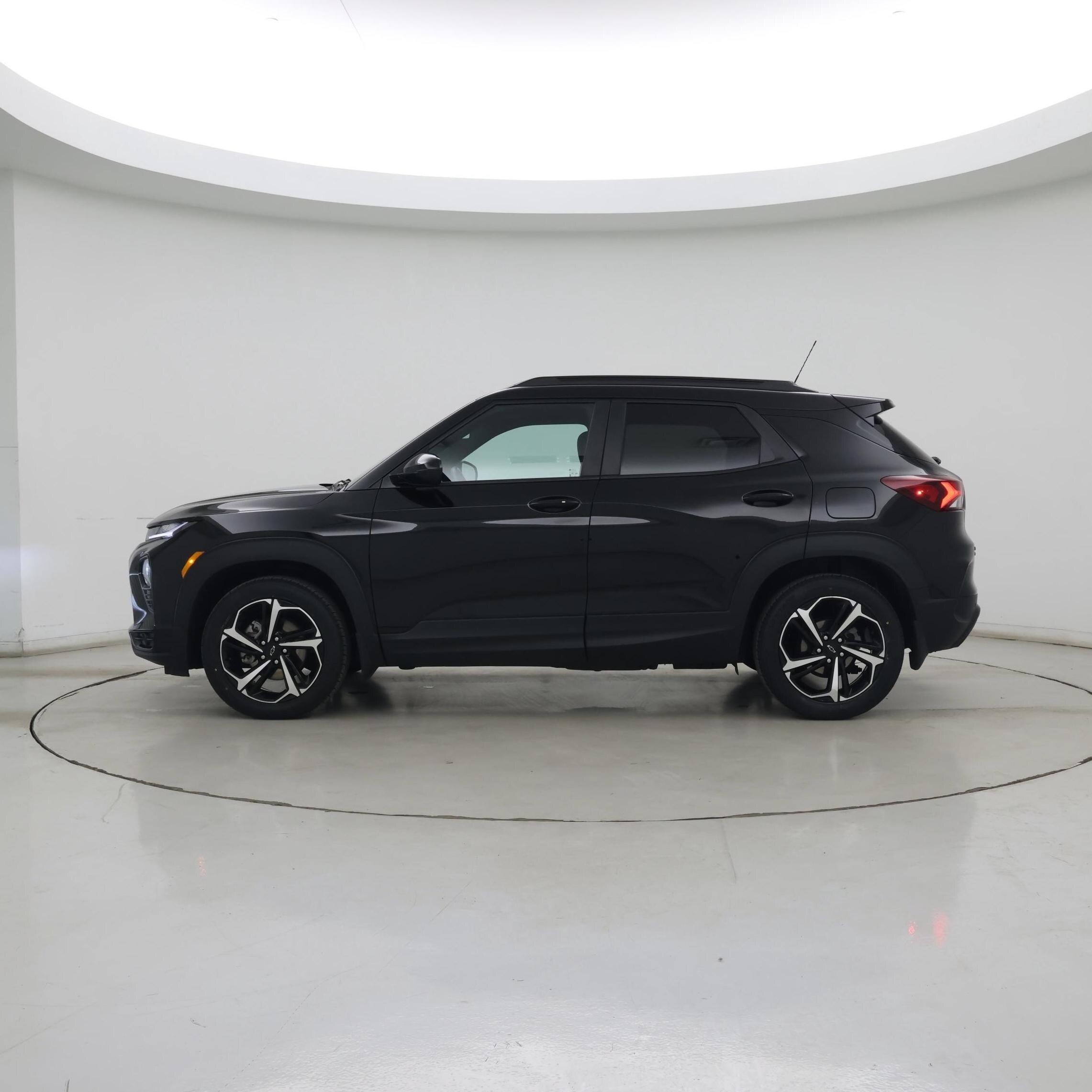 Thumbnail: 2022 Chevrolet TrailBlazer - 3