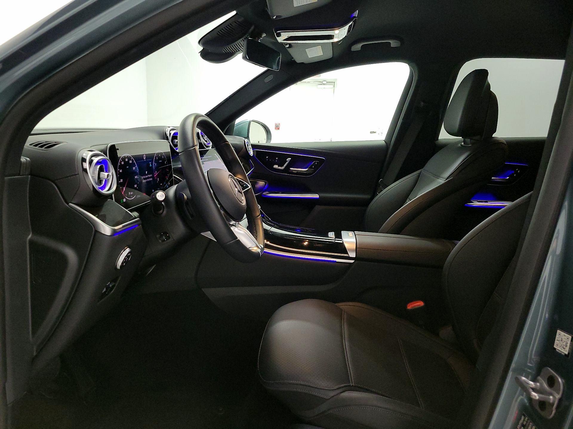 Thumbnail: 2025 Mercedes-Benz GLC - 11