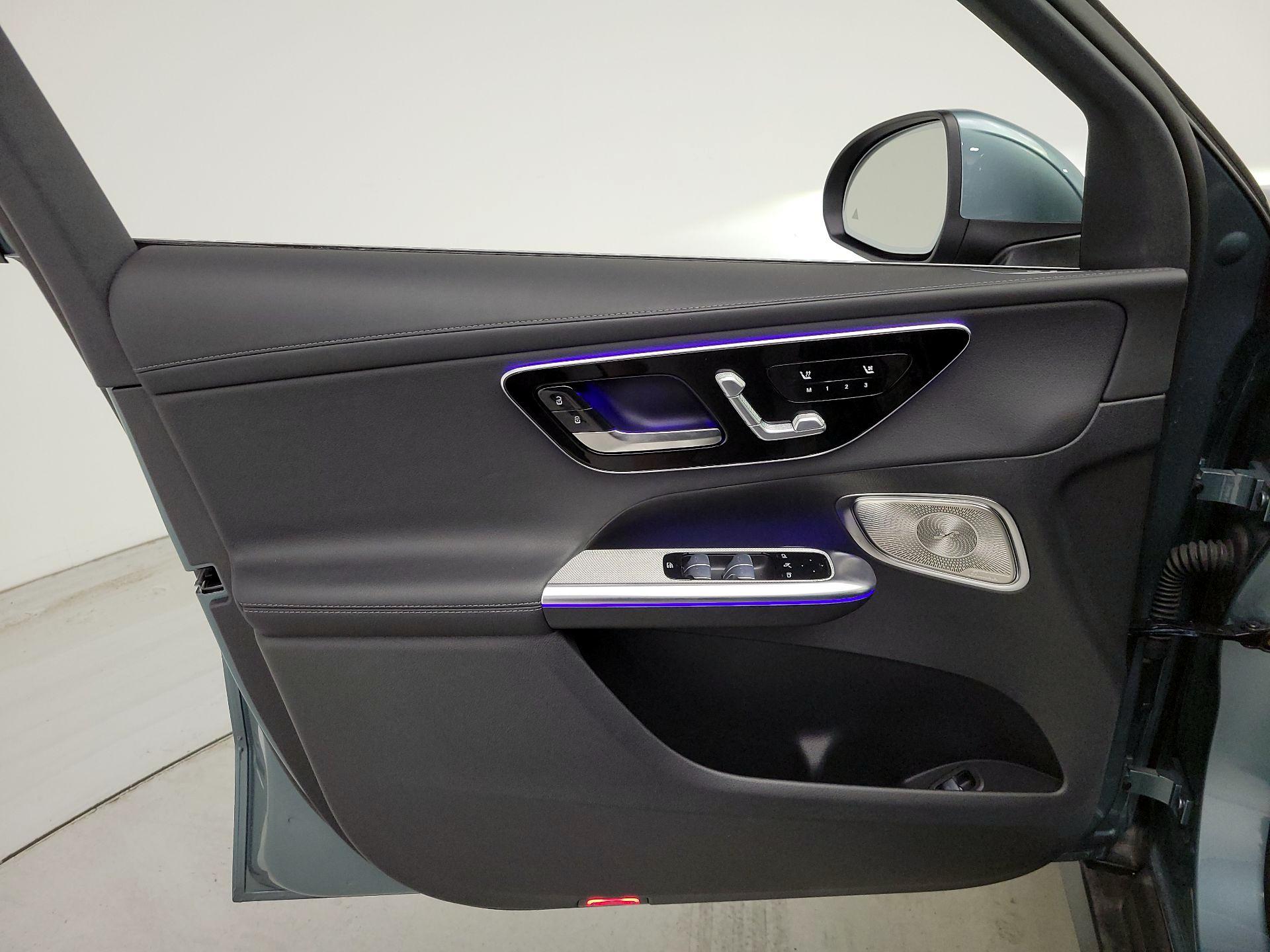 Thumbnail: 2025 Mercedes-Benz GLC - 12