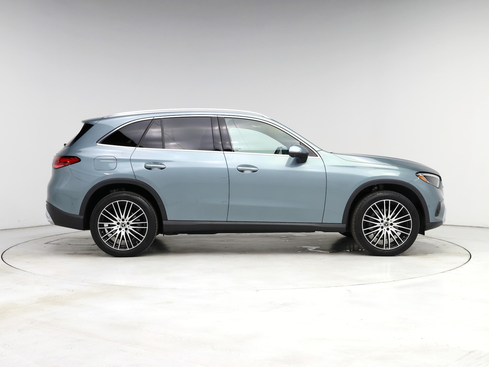 2025 Mercedes-Benz GLC Base - Photo 8