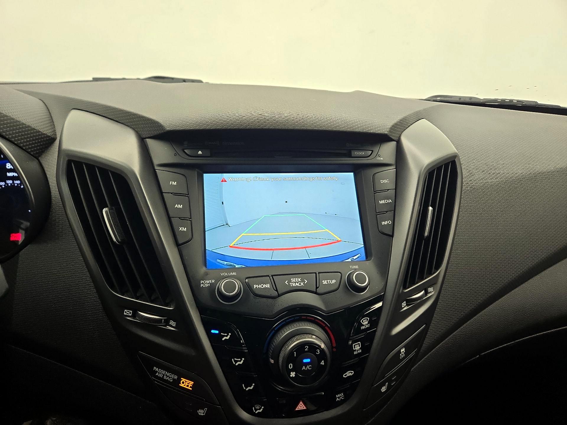 Thumbnail: 2015 Hyundai Veloster - 14