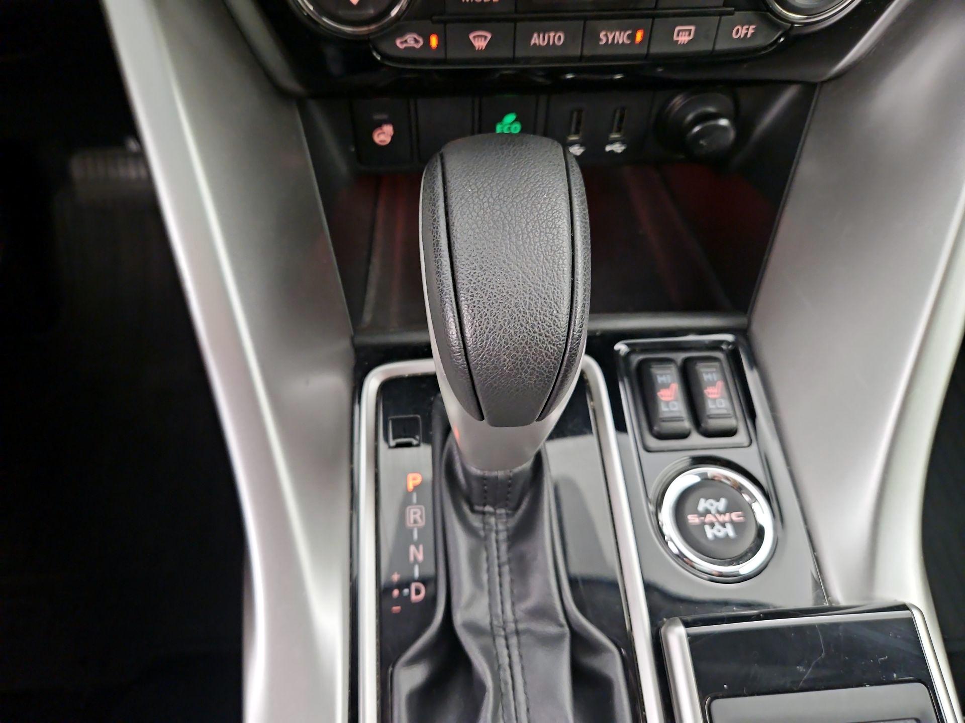 Thumbnail: 2018 Mitsubishi Eclipse Cross - 17