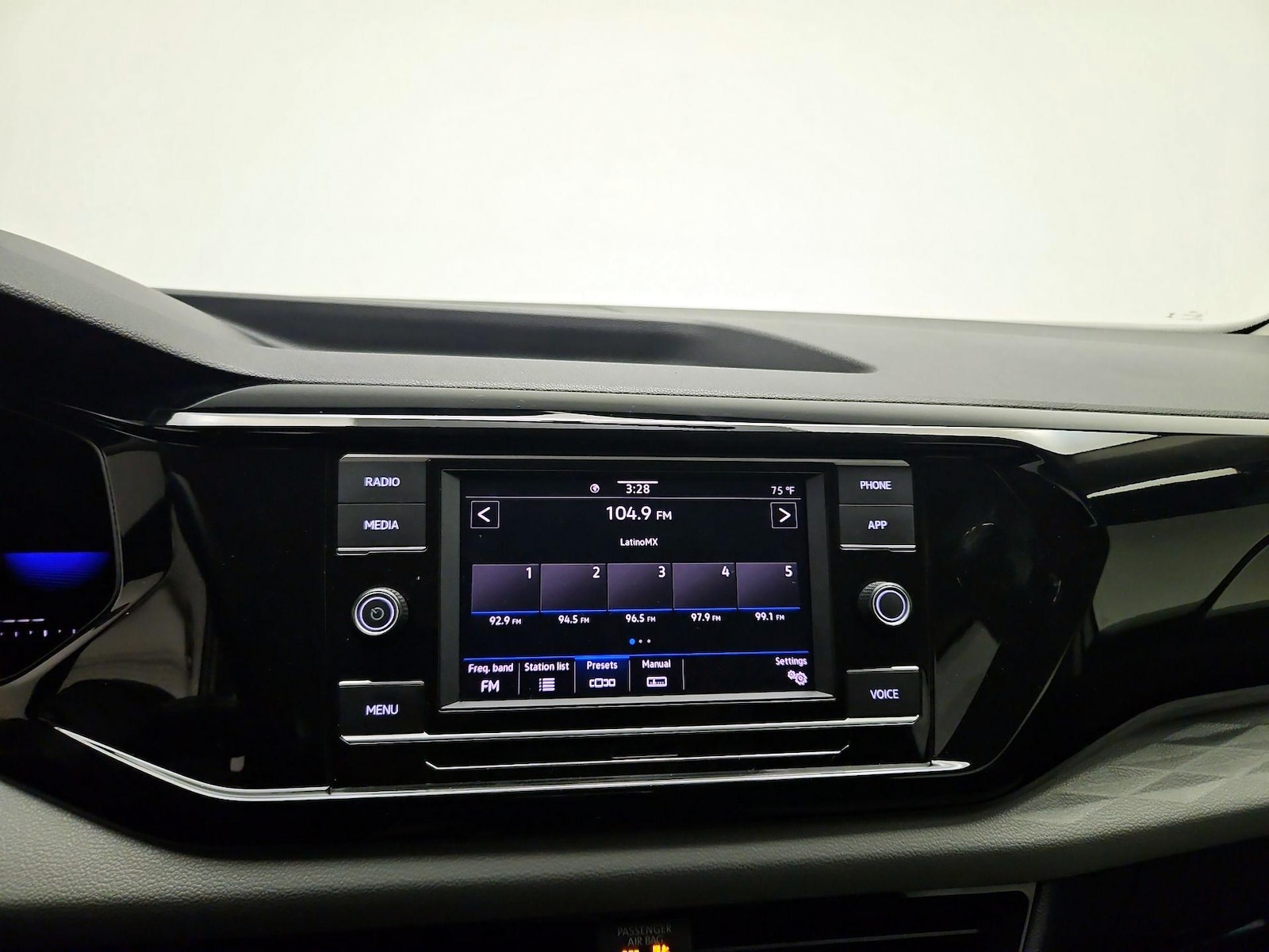 2022 Volkswagen Taos S - Photo 15
