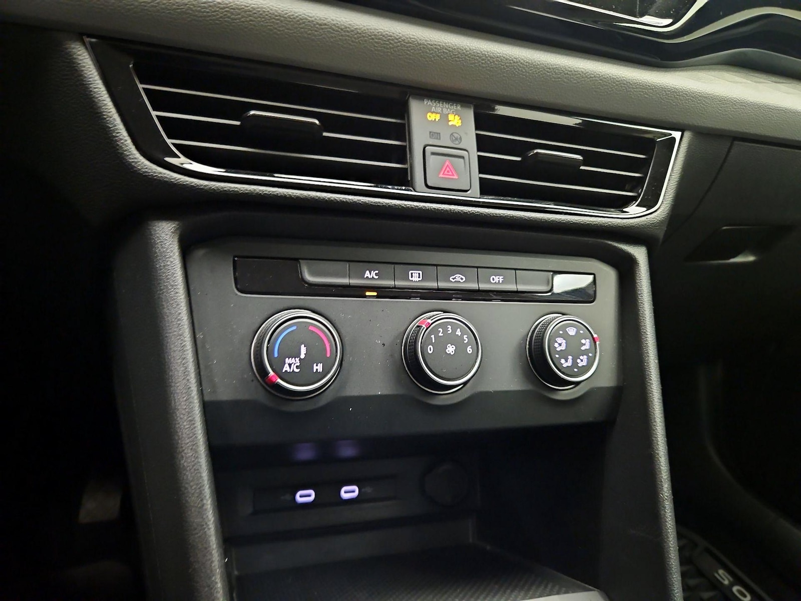 2022 Volkswagen Taos S - Photo 16